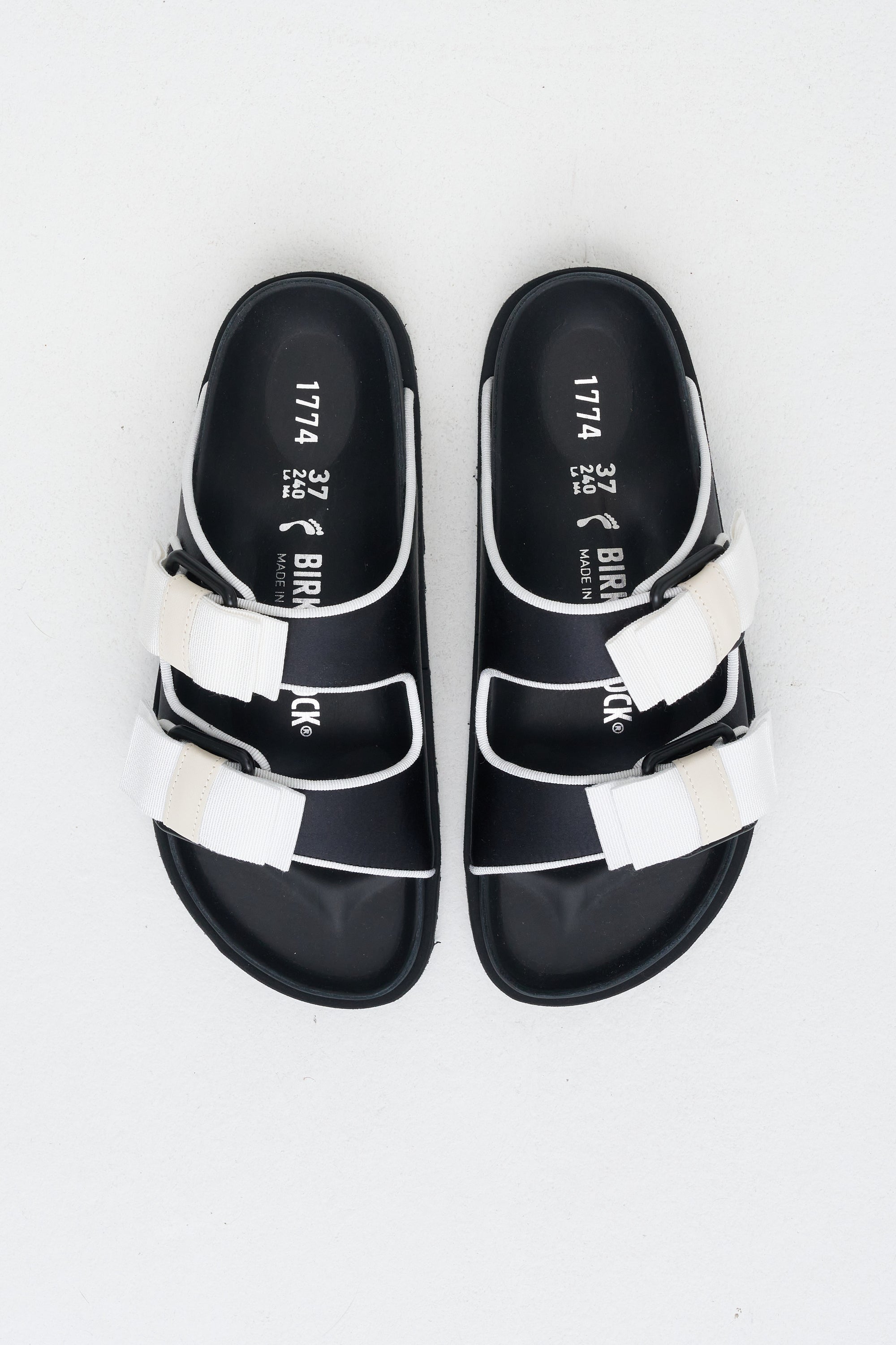 Arizona Satin, Black