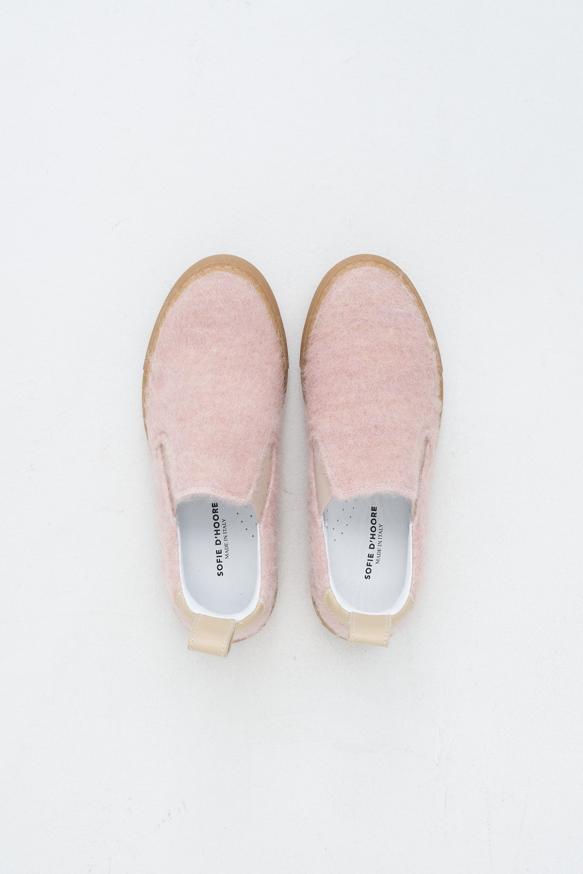 New Friend - Fluffy Shoe, Quartz