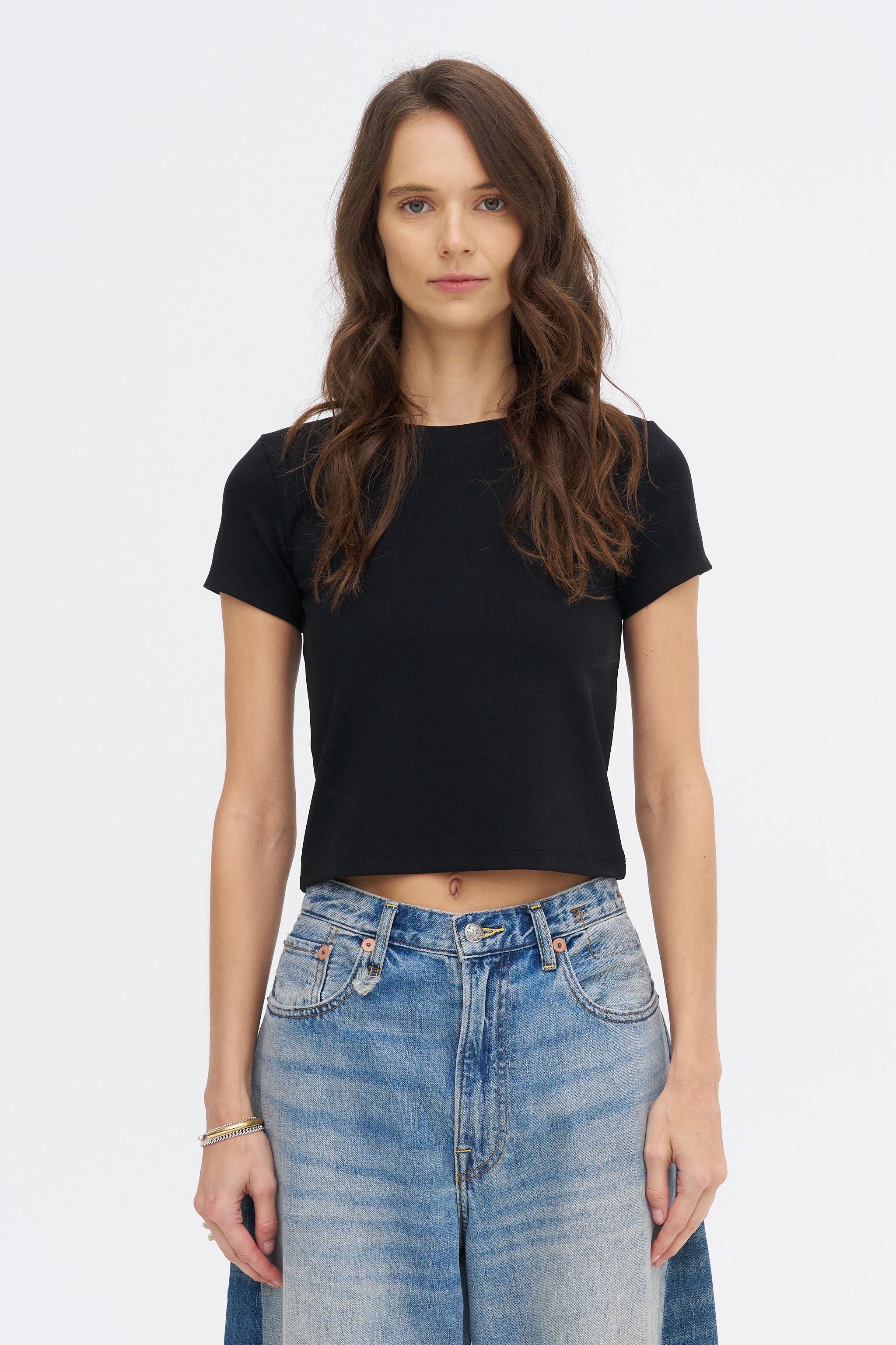 The Park Lia Tee, Black – Kick Pleat