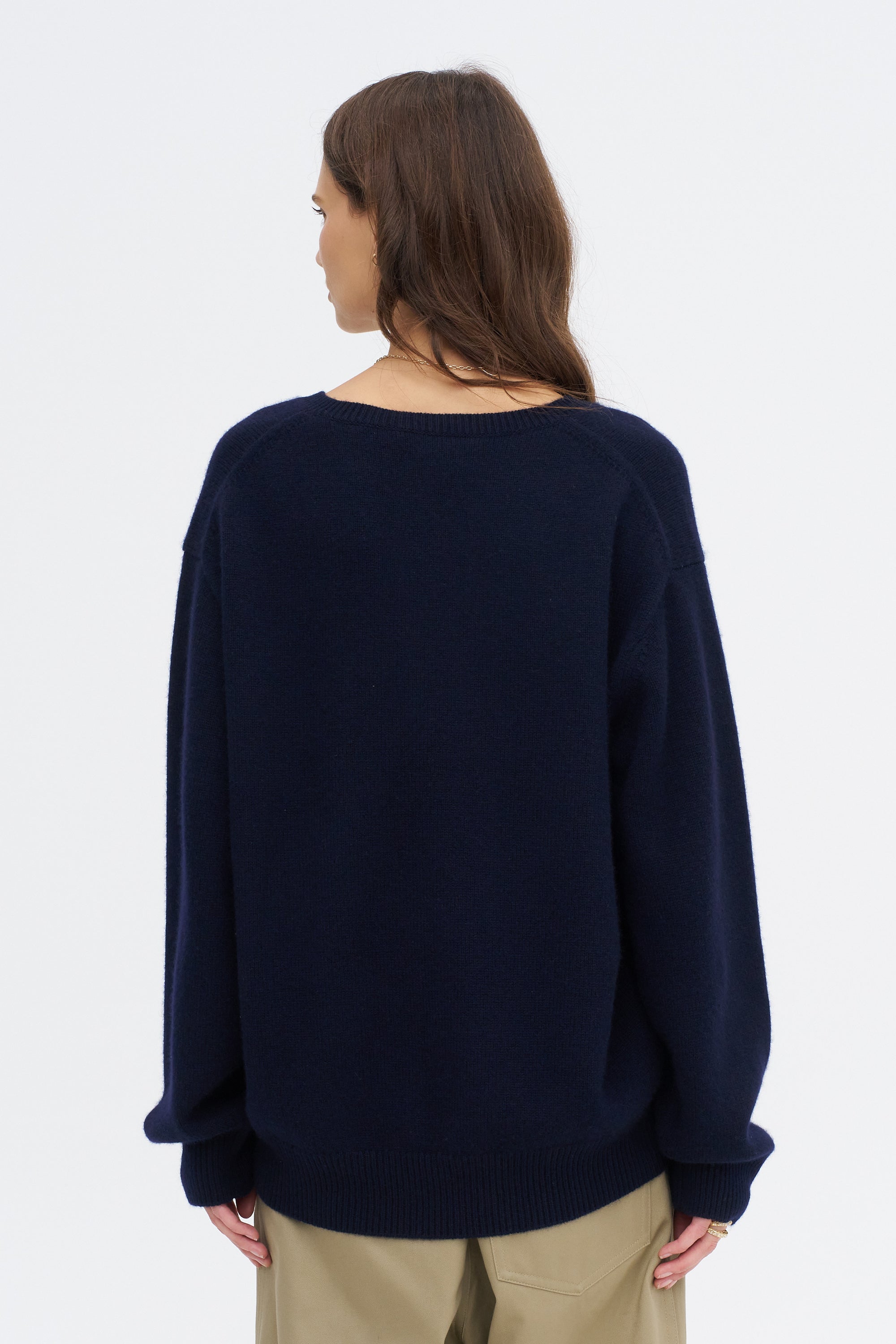 Mann Ycash - 3 Ply Cashmere V-Neck, Midnight