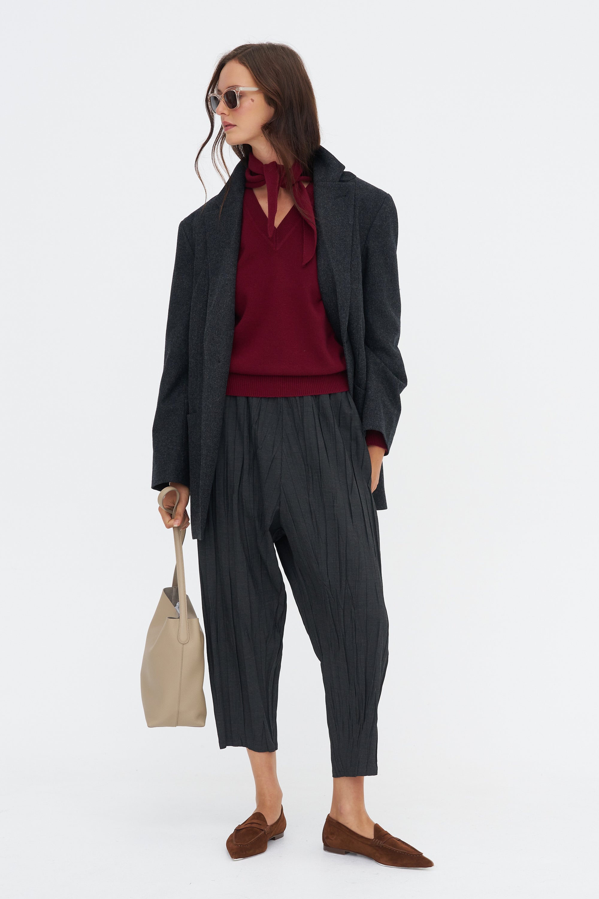Stretch Pleated Pants, Charcoal