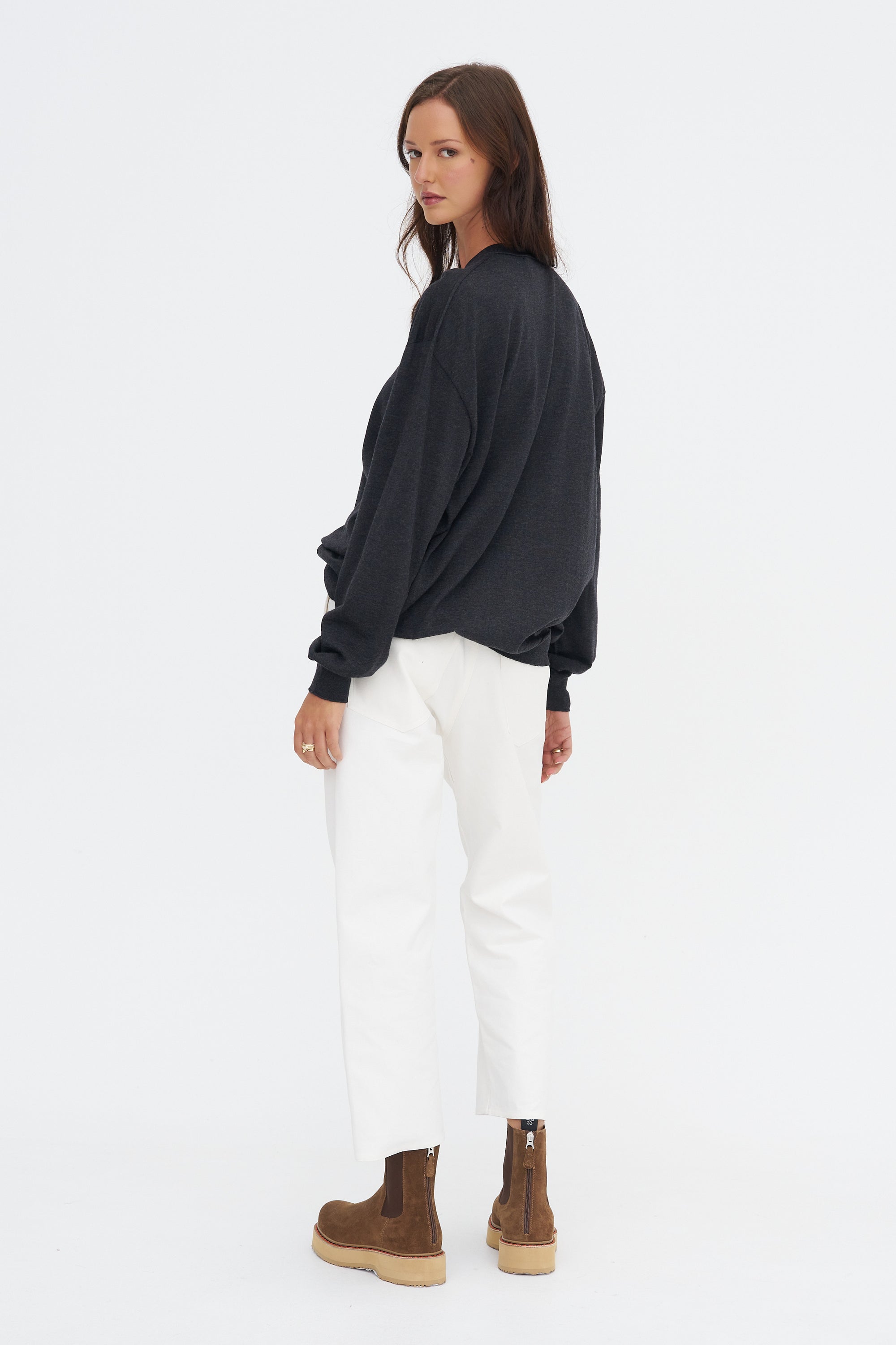 Mexico Ymer - V-neck Xtrafine Merino Wool Sweater, Charcoal Melange