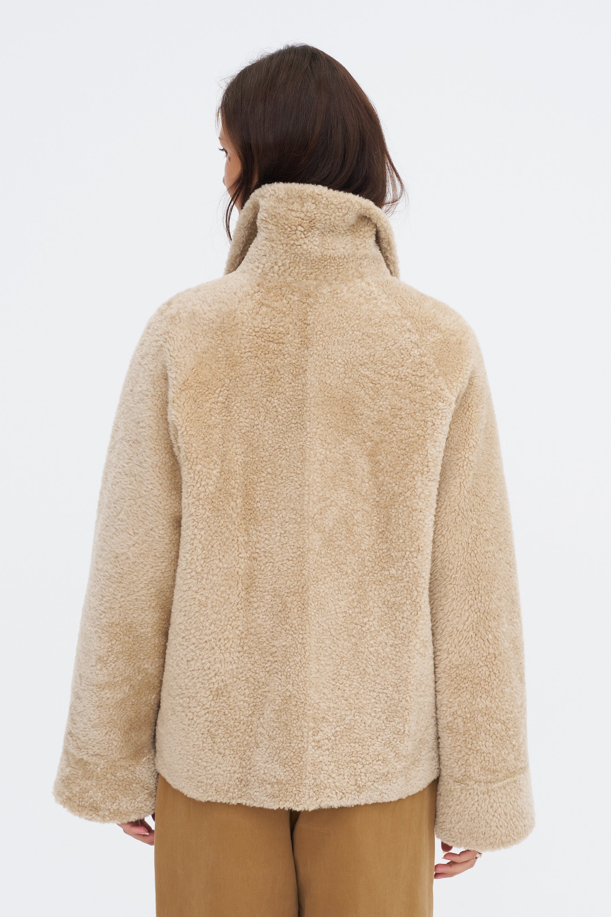 Teila Merinillo Alba Nappa, Sand