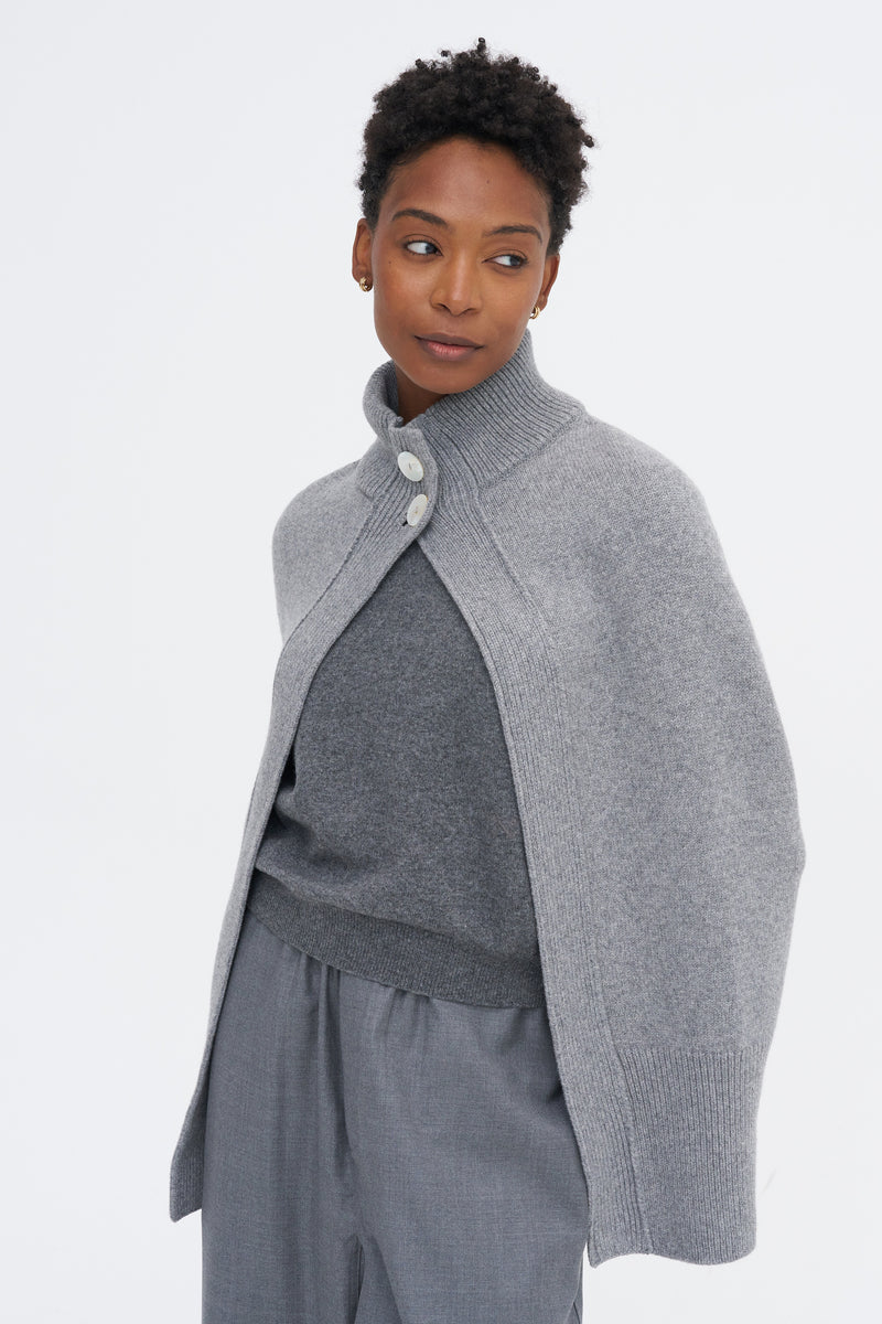 Nackiye Roxalena Knit Cape, Istanbul Fog – Kick Pleat