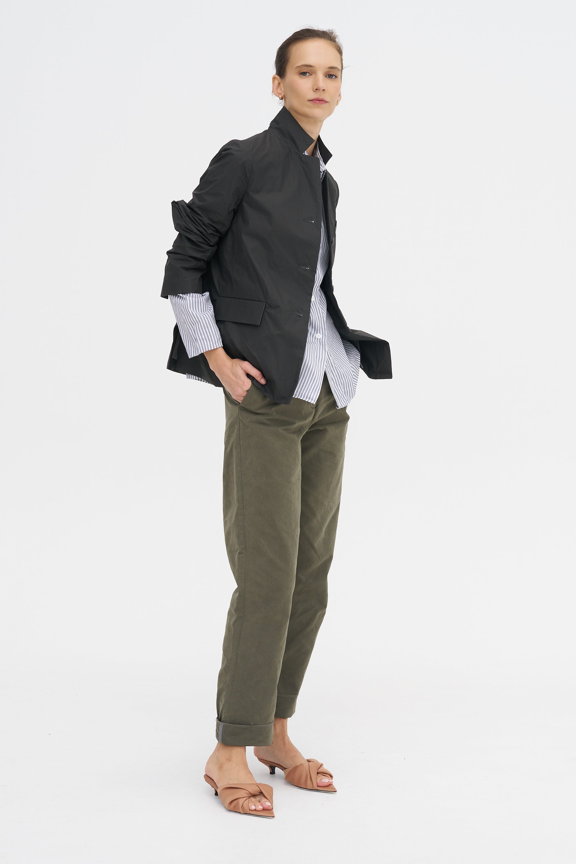 Maria Pant, Khaki
