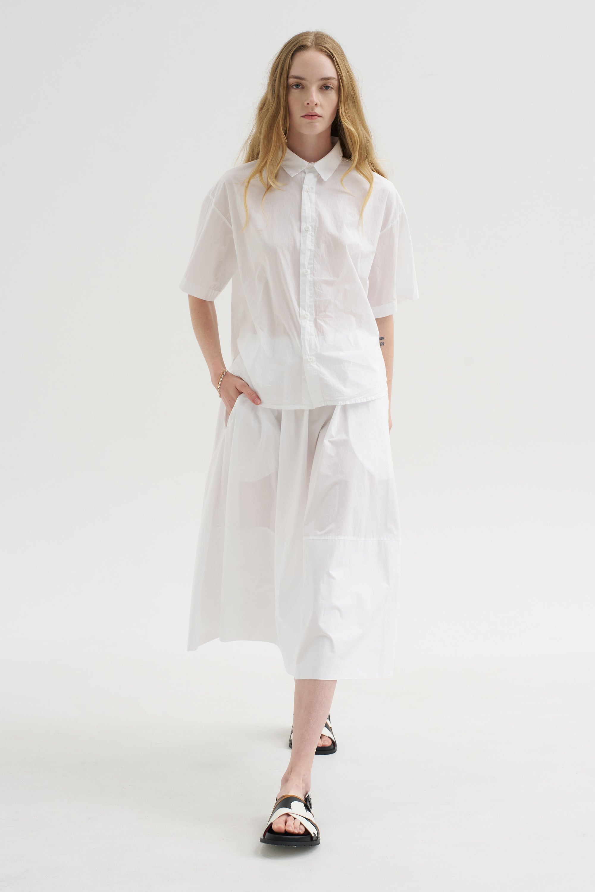 Gonna Gea - Clara, White