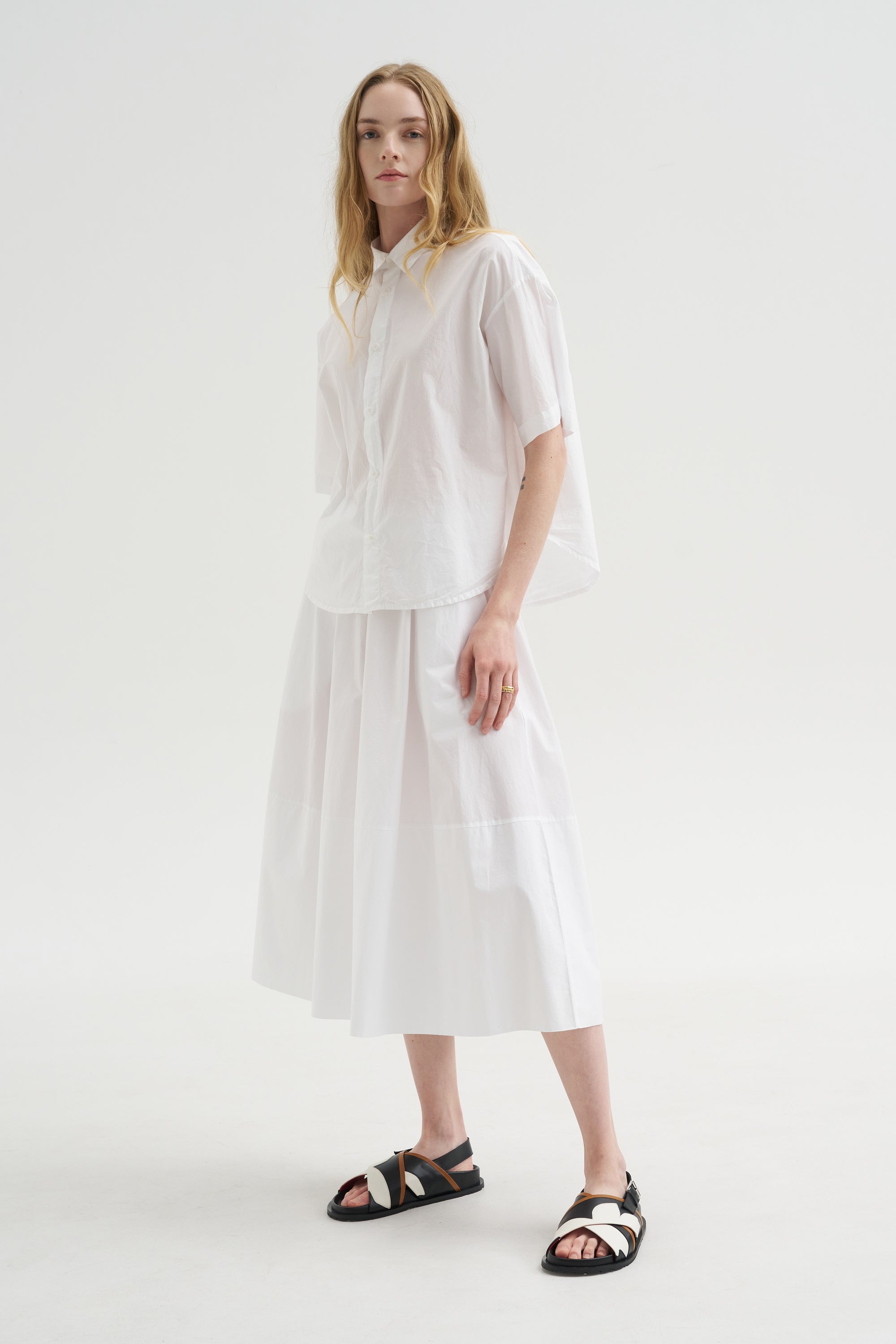 Gonna Gea - Clara, White