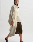 Block Wrap Mantle, White & Grey