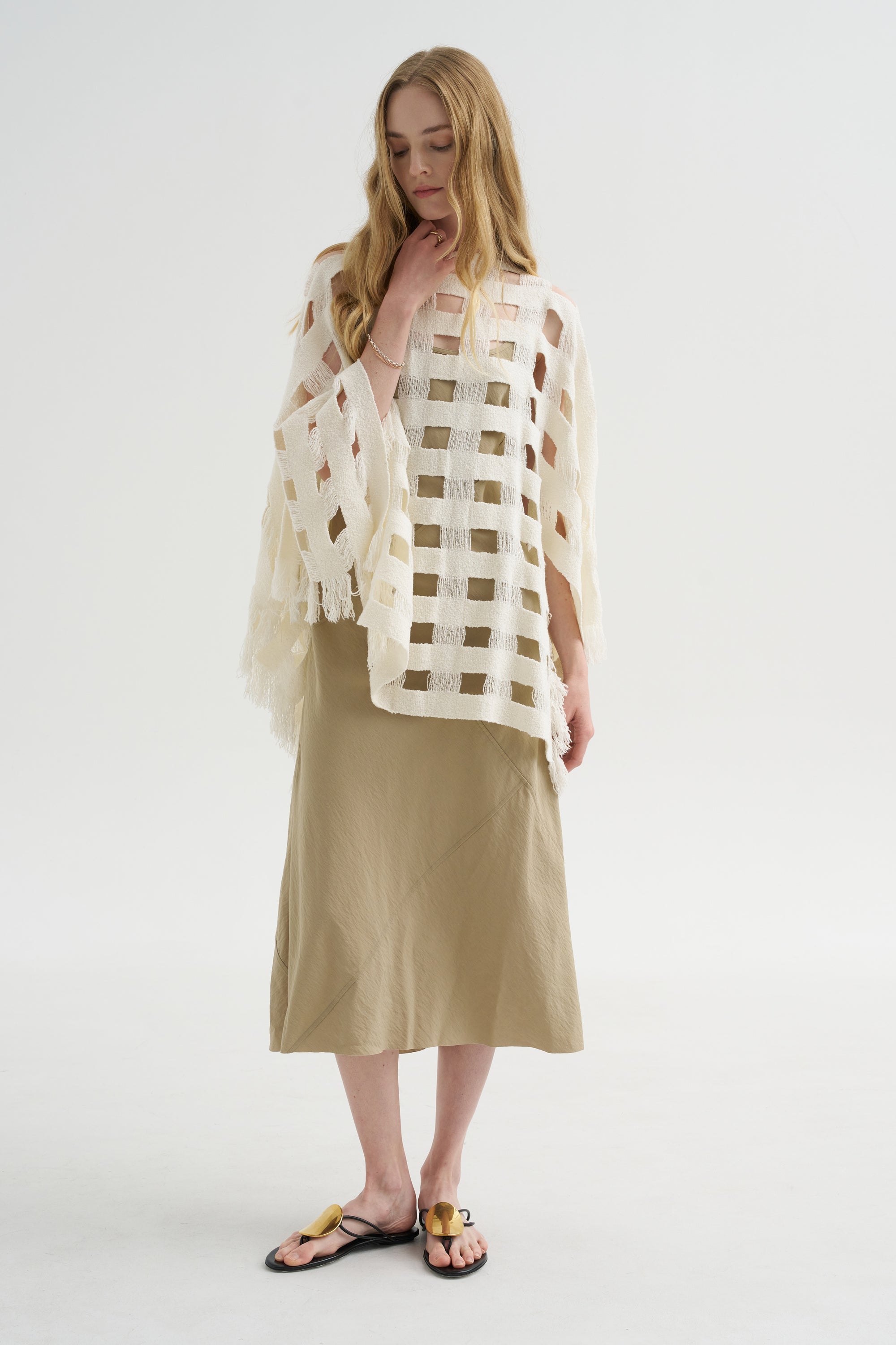 Handwoven Grid Poncho, White