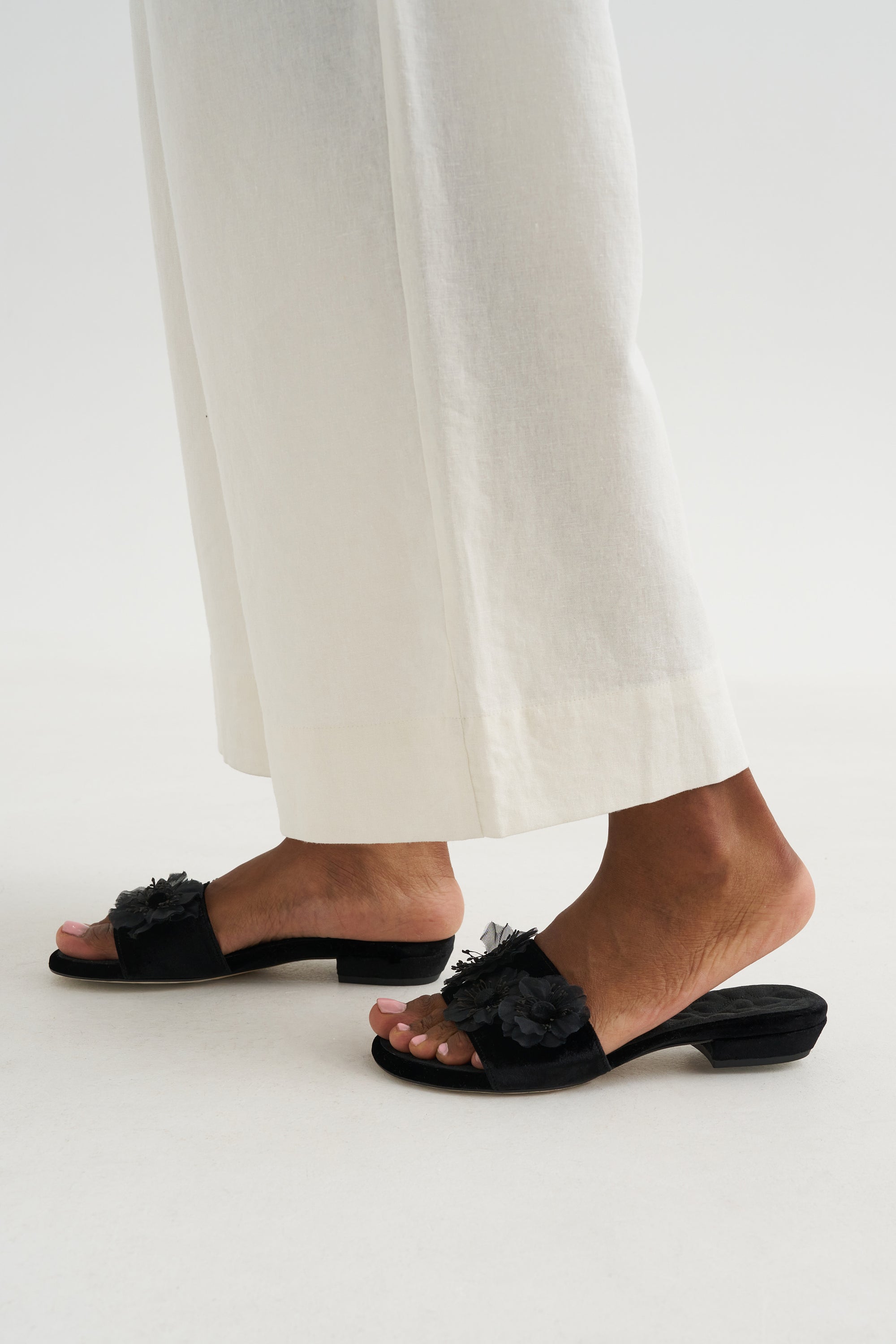 Bluebell, Black