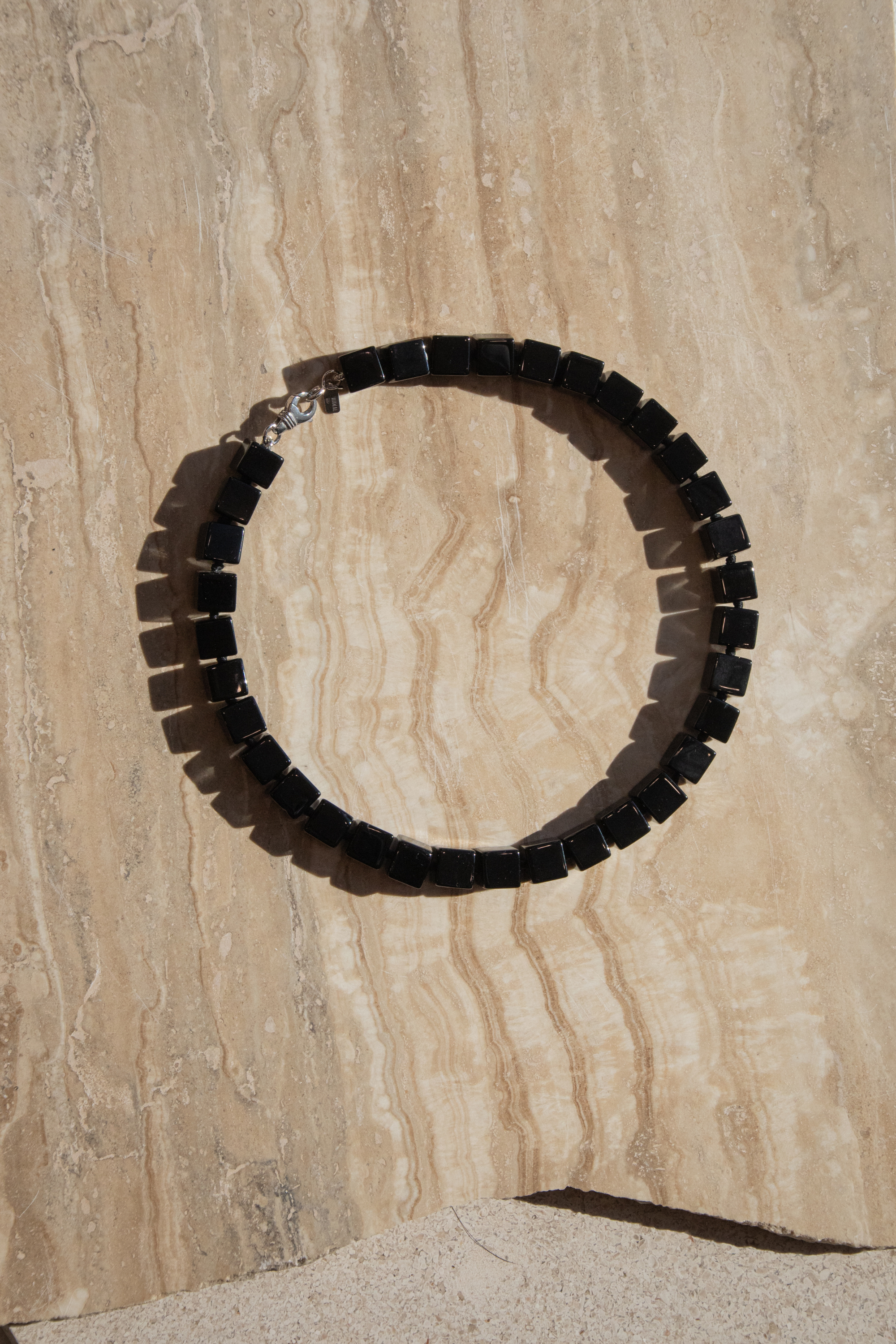 Tina Collar, Onyx