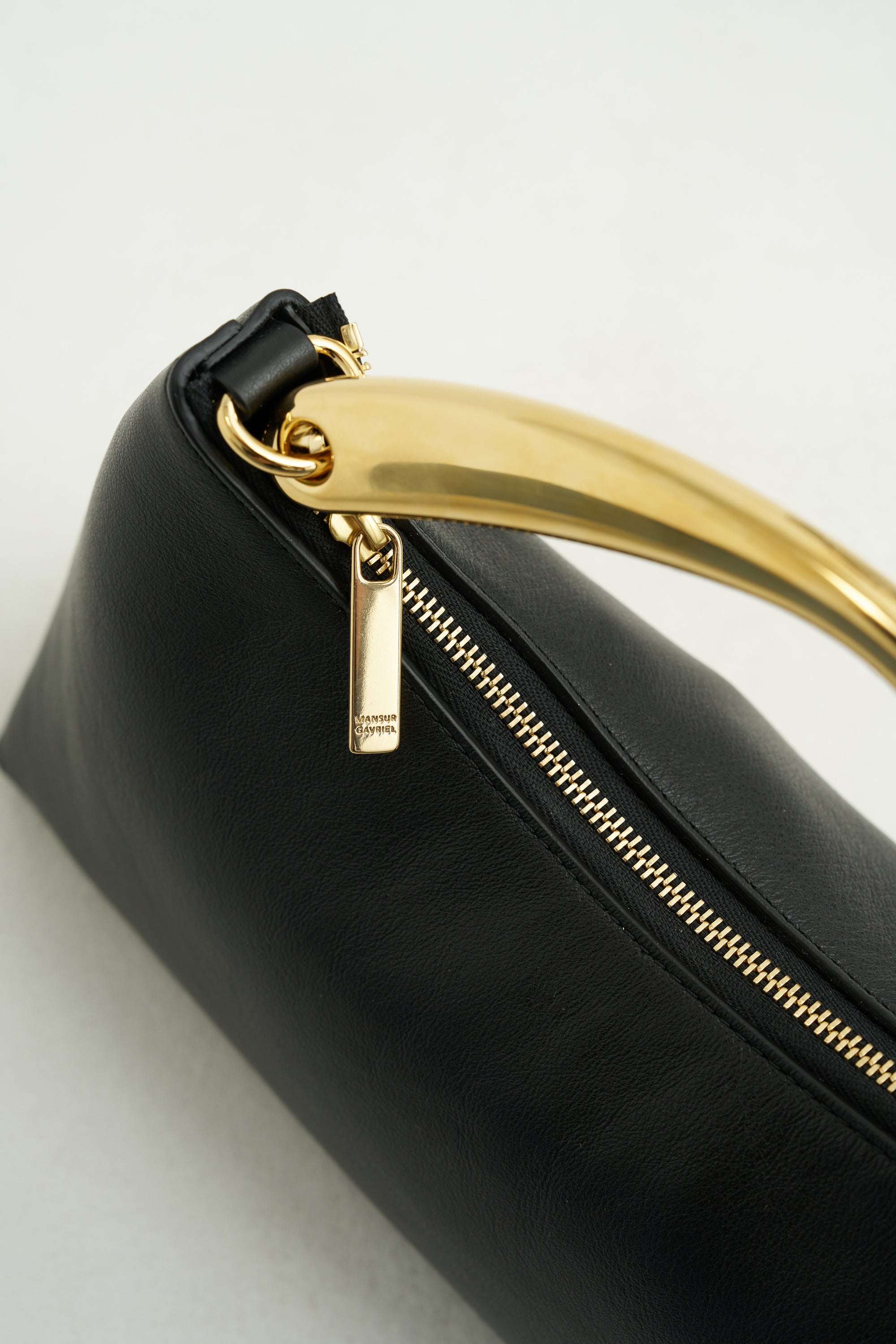 Metal Handle Rhea, Black