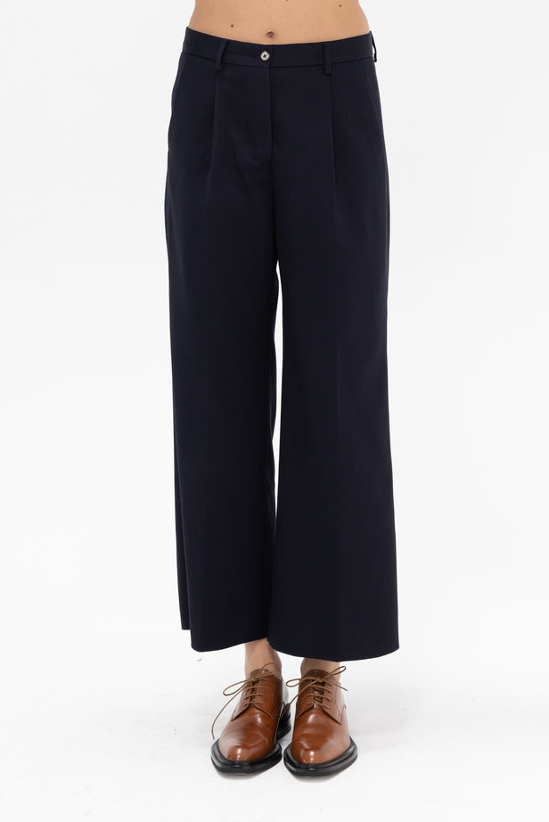 CLOTHING – Kick Pleat