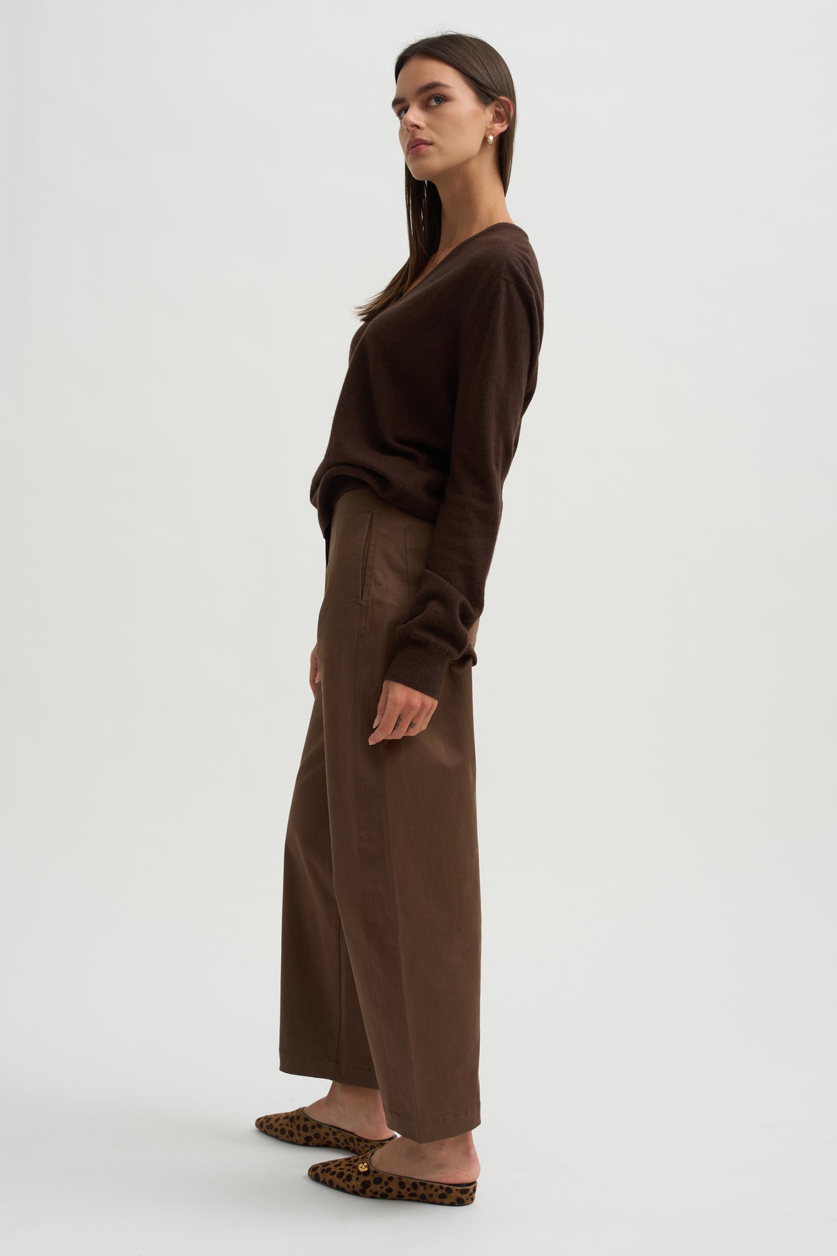 Cashmere Blend V-Neck Knit, Brown