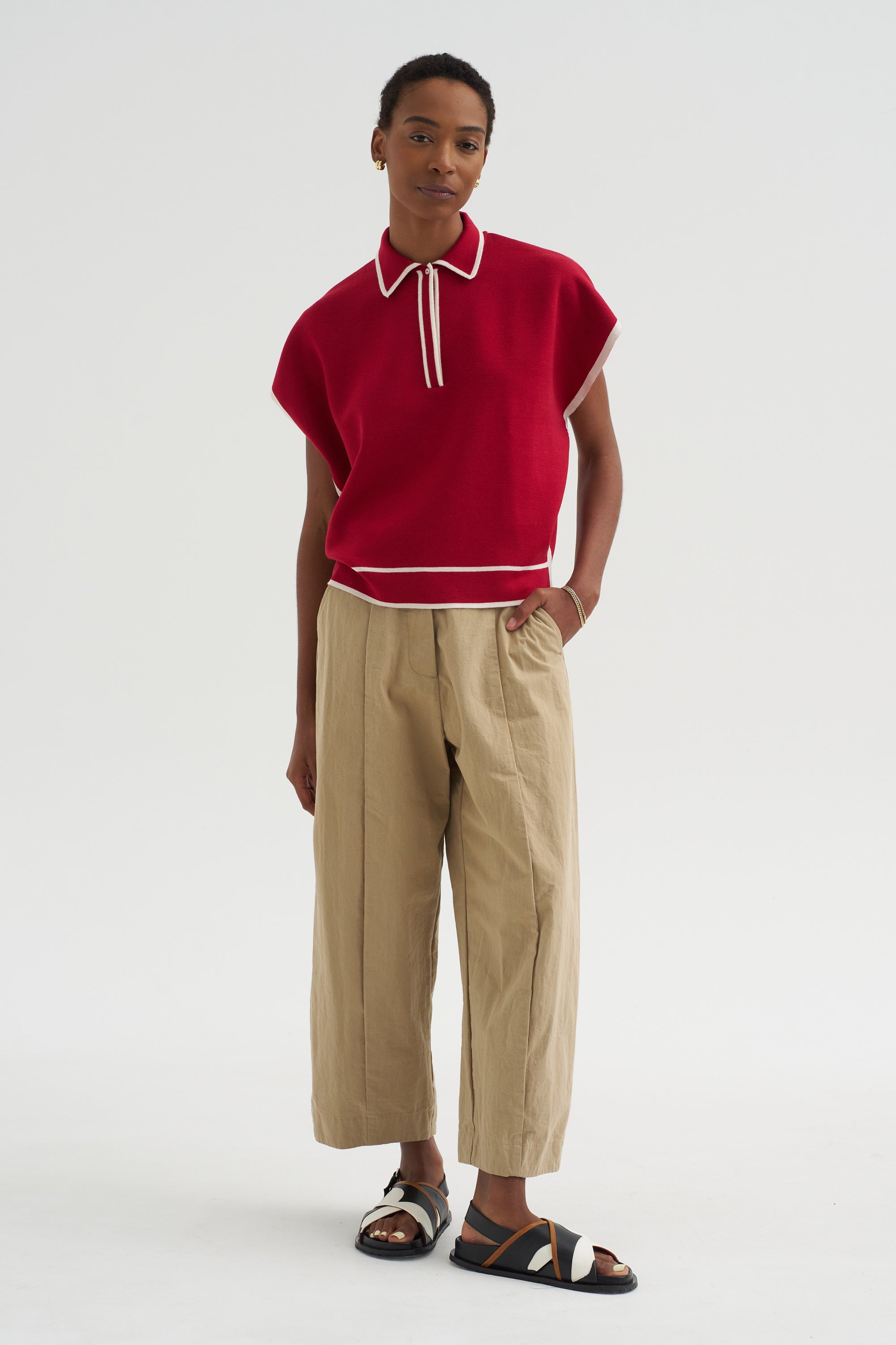 Eclat - Edged Collar Wide Top, Garnet &amp; Natural