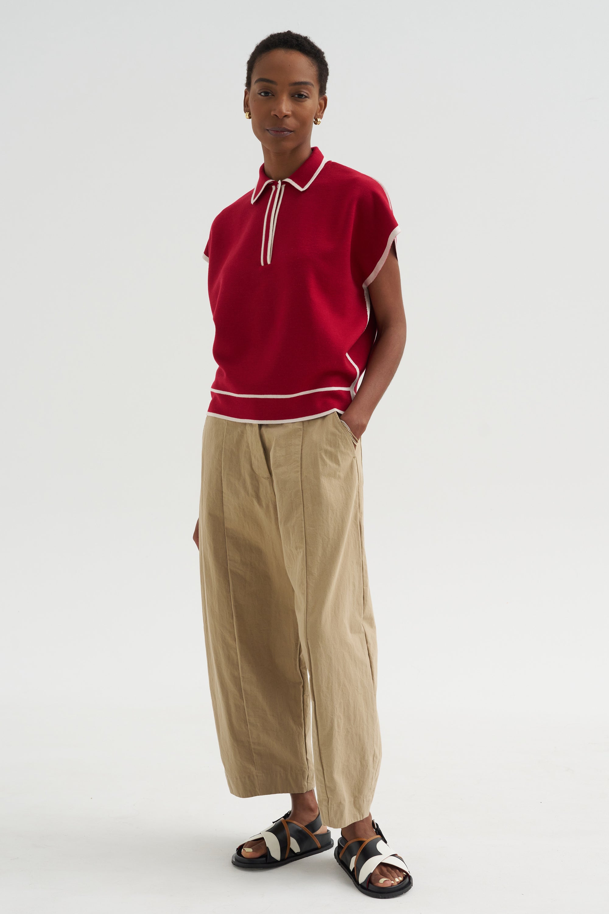 Eclat - Edged Collar Wide Top, Garnet &amp; Natural