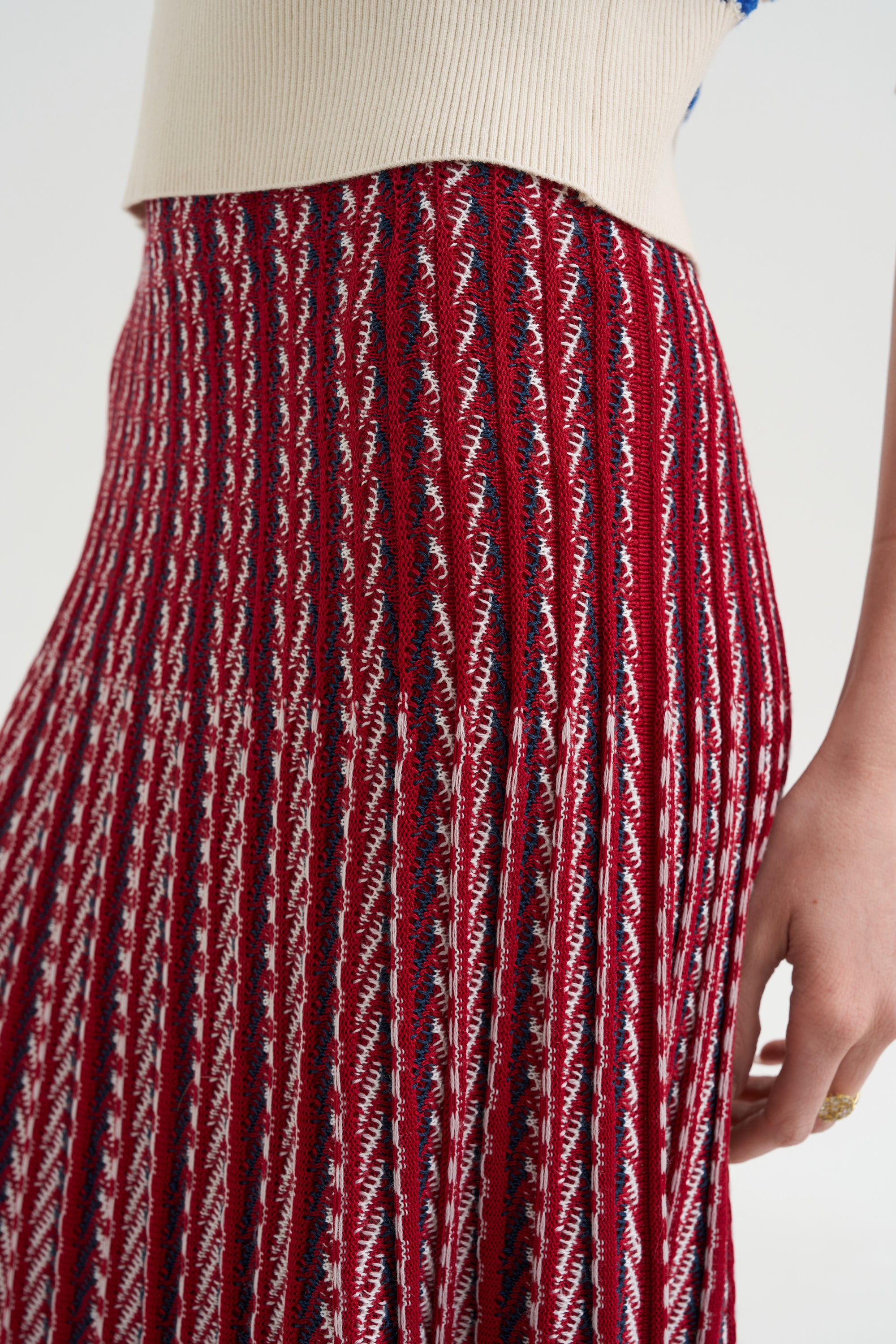 Encore - Fluid Skirt in Herringbone Knit, Garnet-Blueberry-Milk