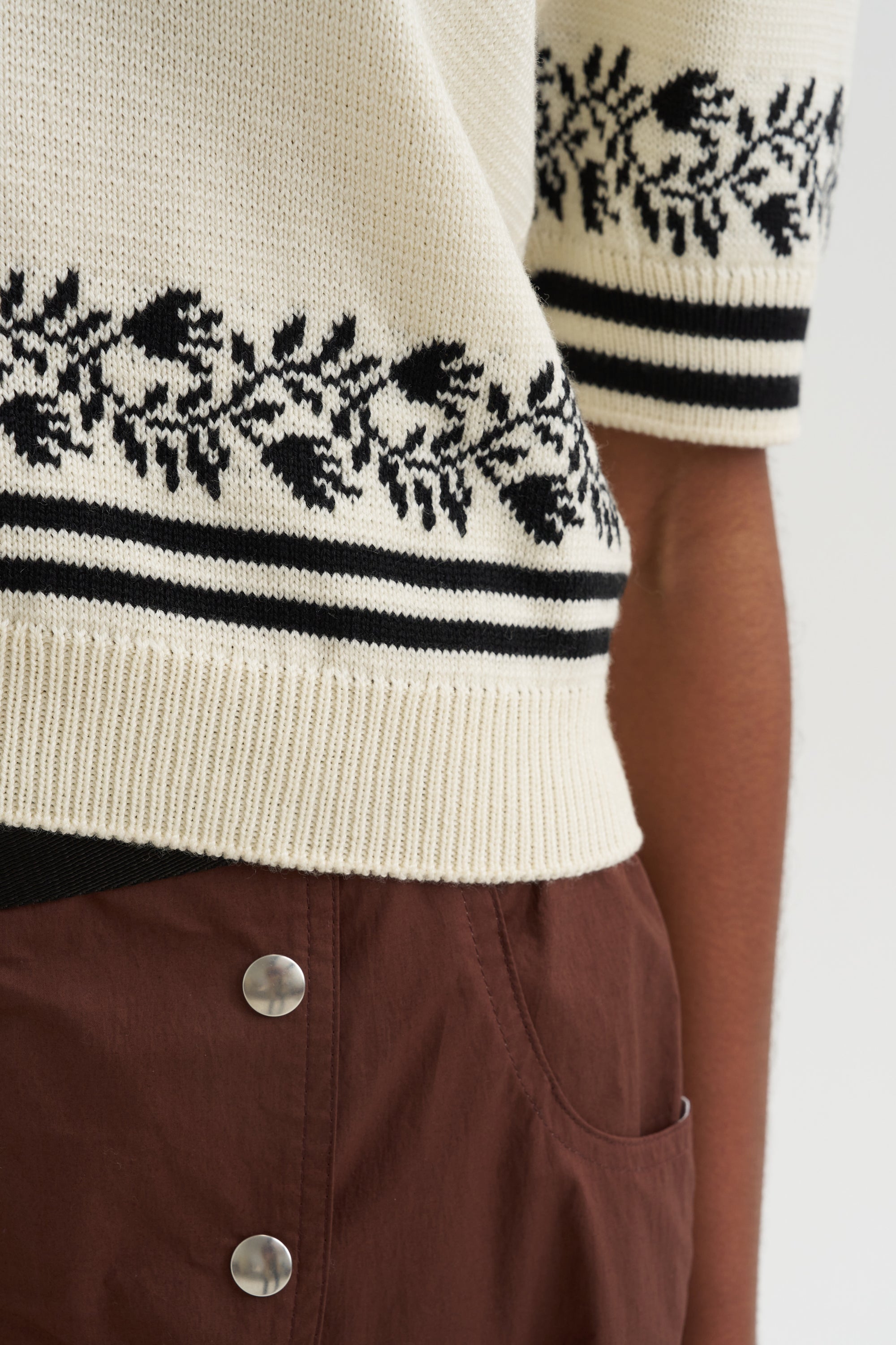 Epi - Jacquard V-Neck Top, Natural &amp; Deep Black