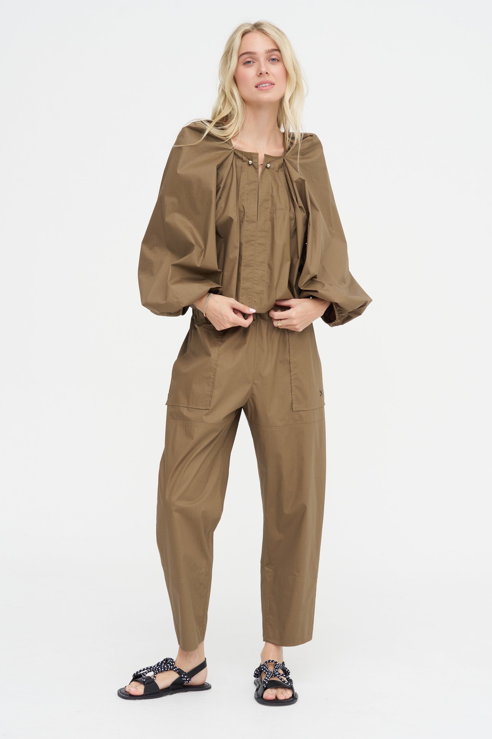 Perfect Pants, Tobacco