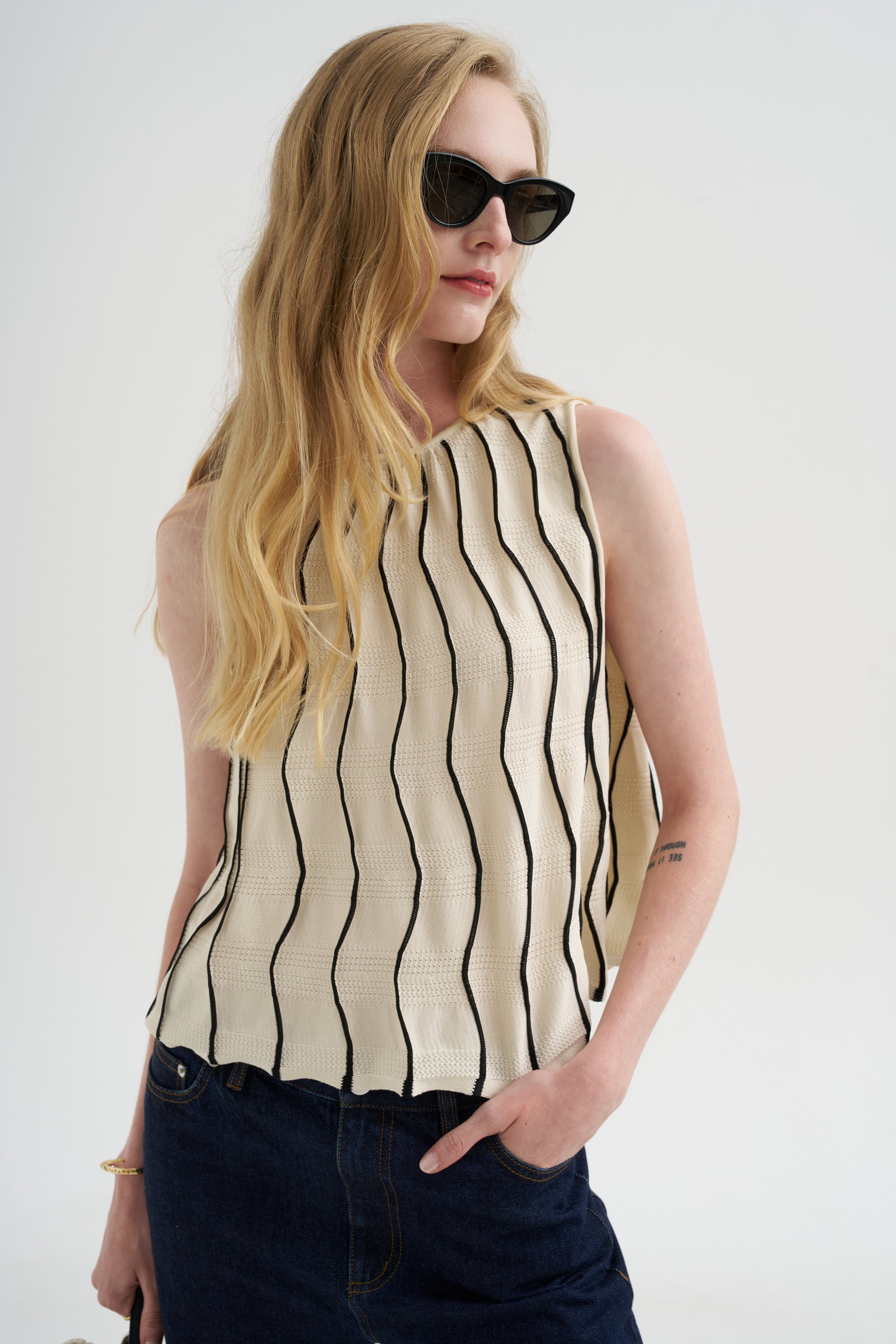 Aerial Top, Off-White &amp; Black