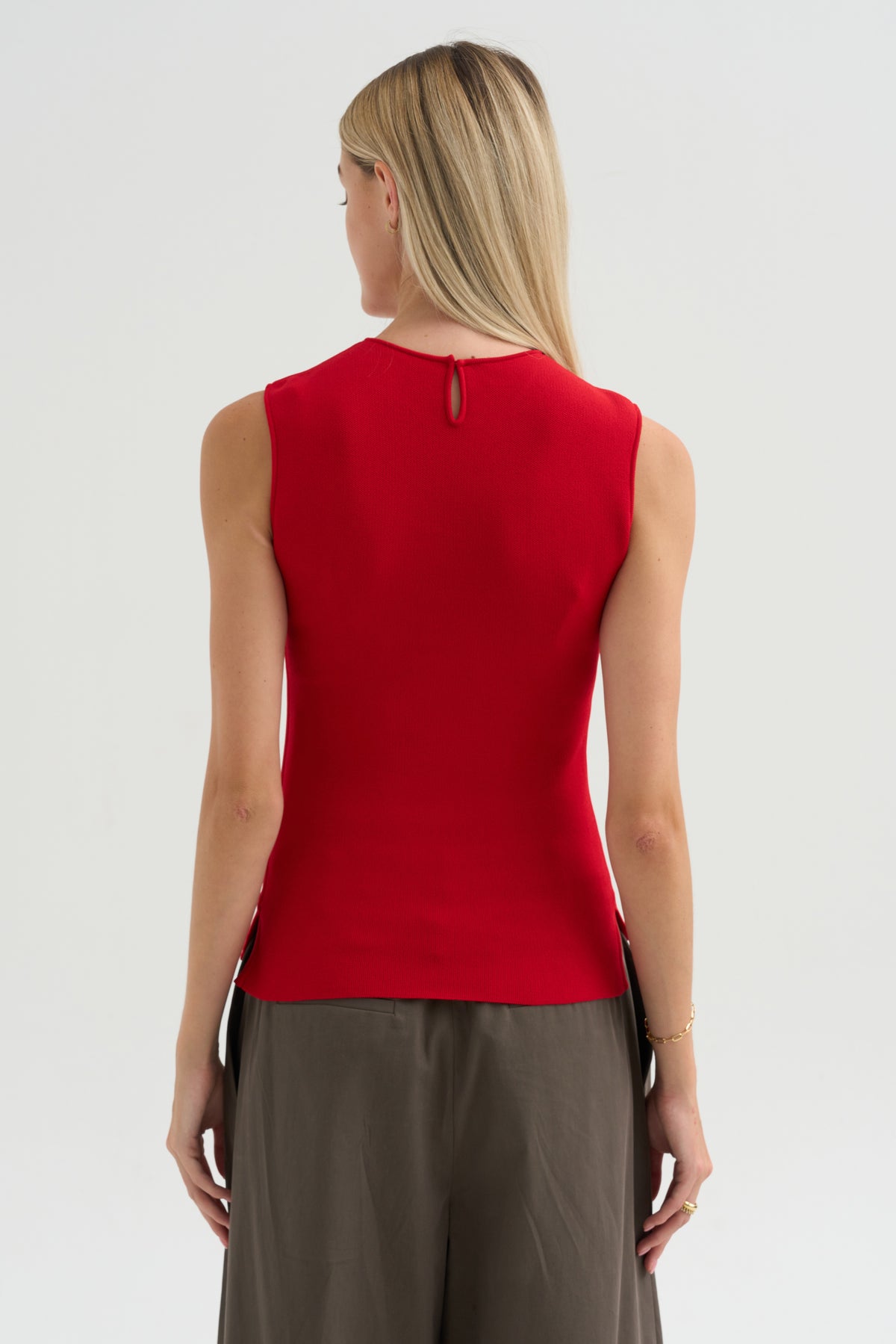 Plaza Top, Red