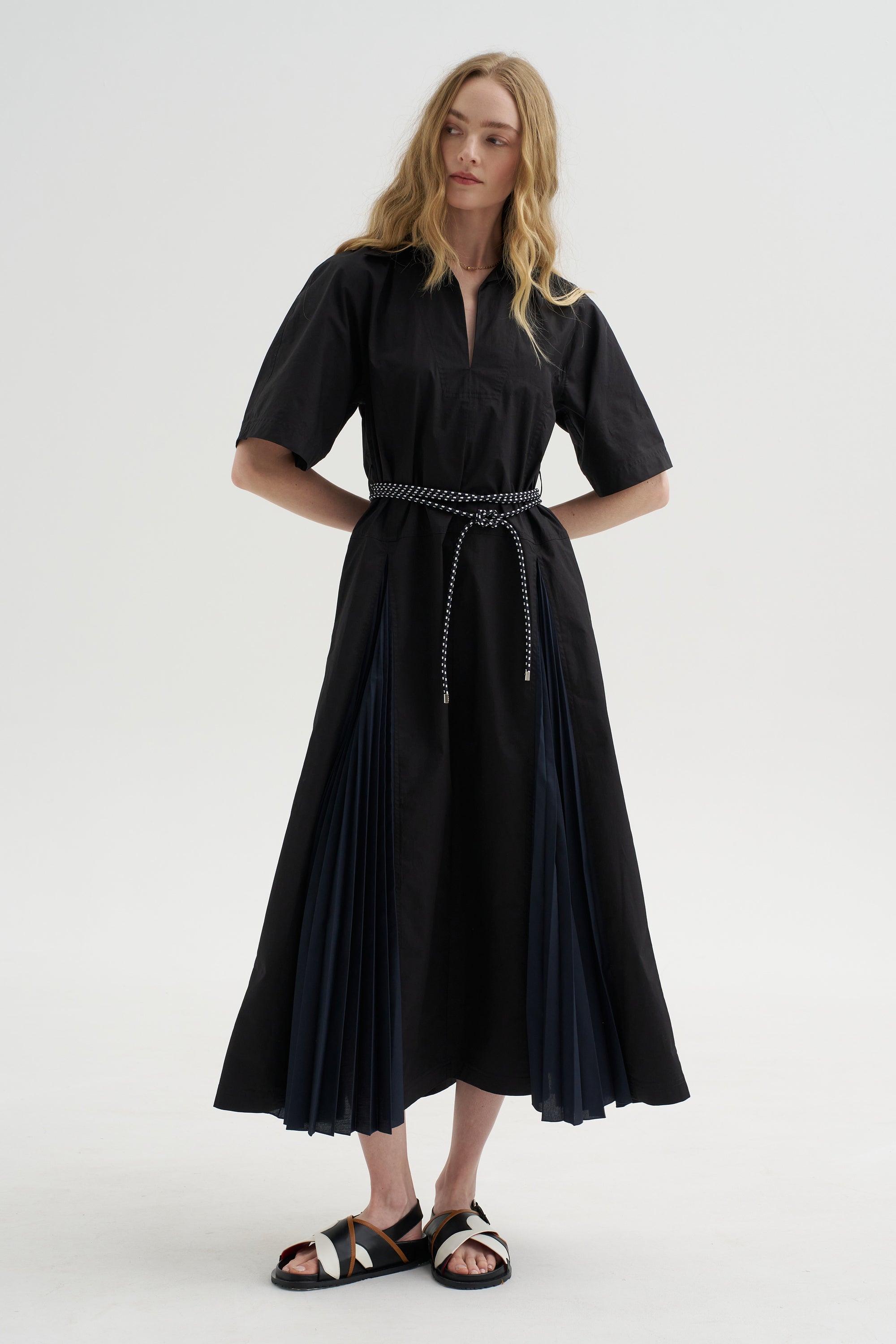 open lace back dress Poplin Pleated Dress, Black – Kick Pleat