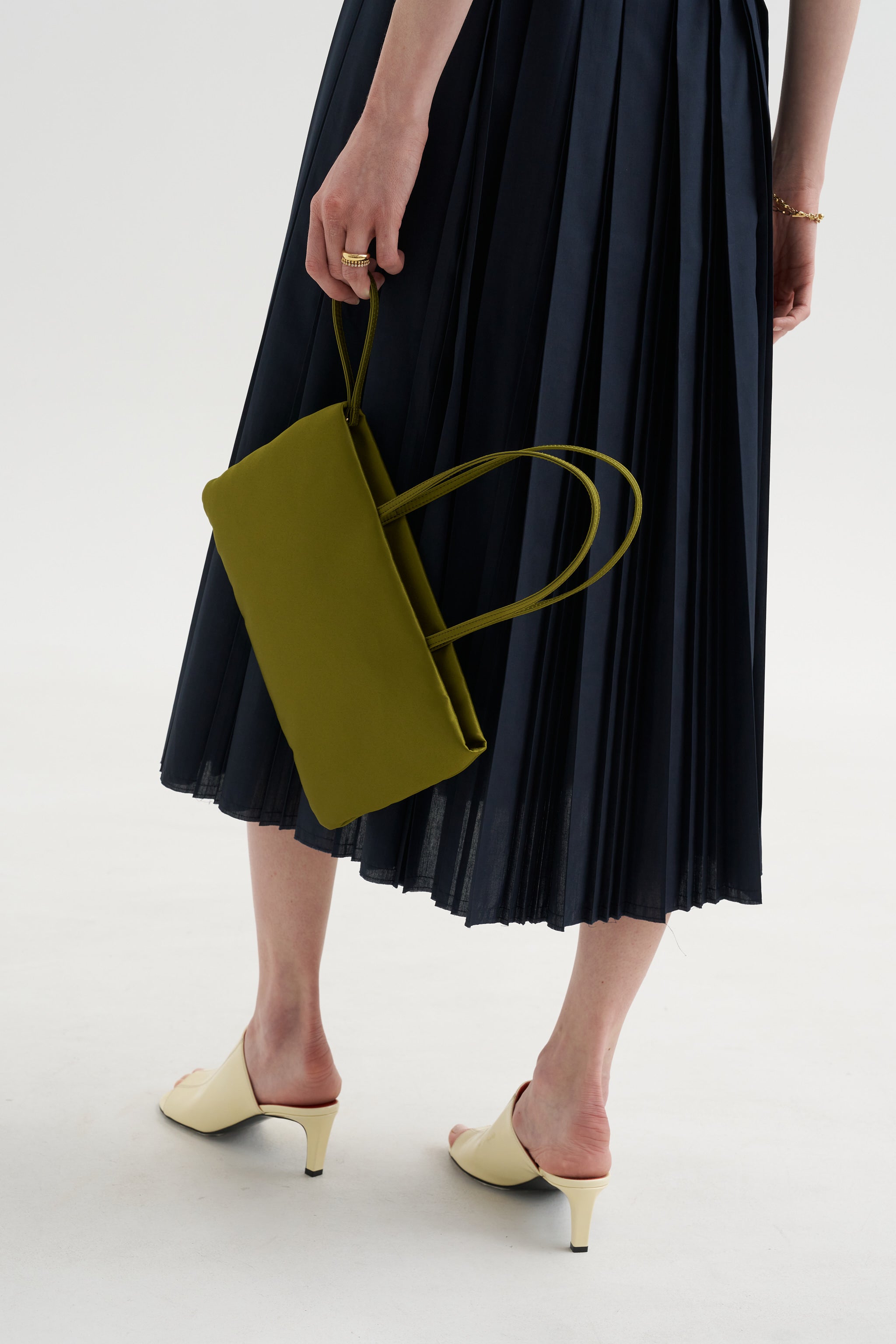 Pillow Bag, Pistachio – Kick Pleat