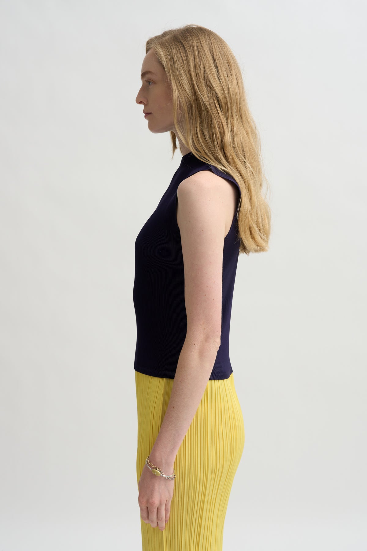 Mist September, Navy 75