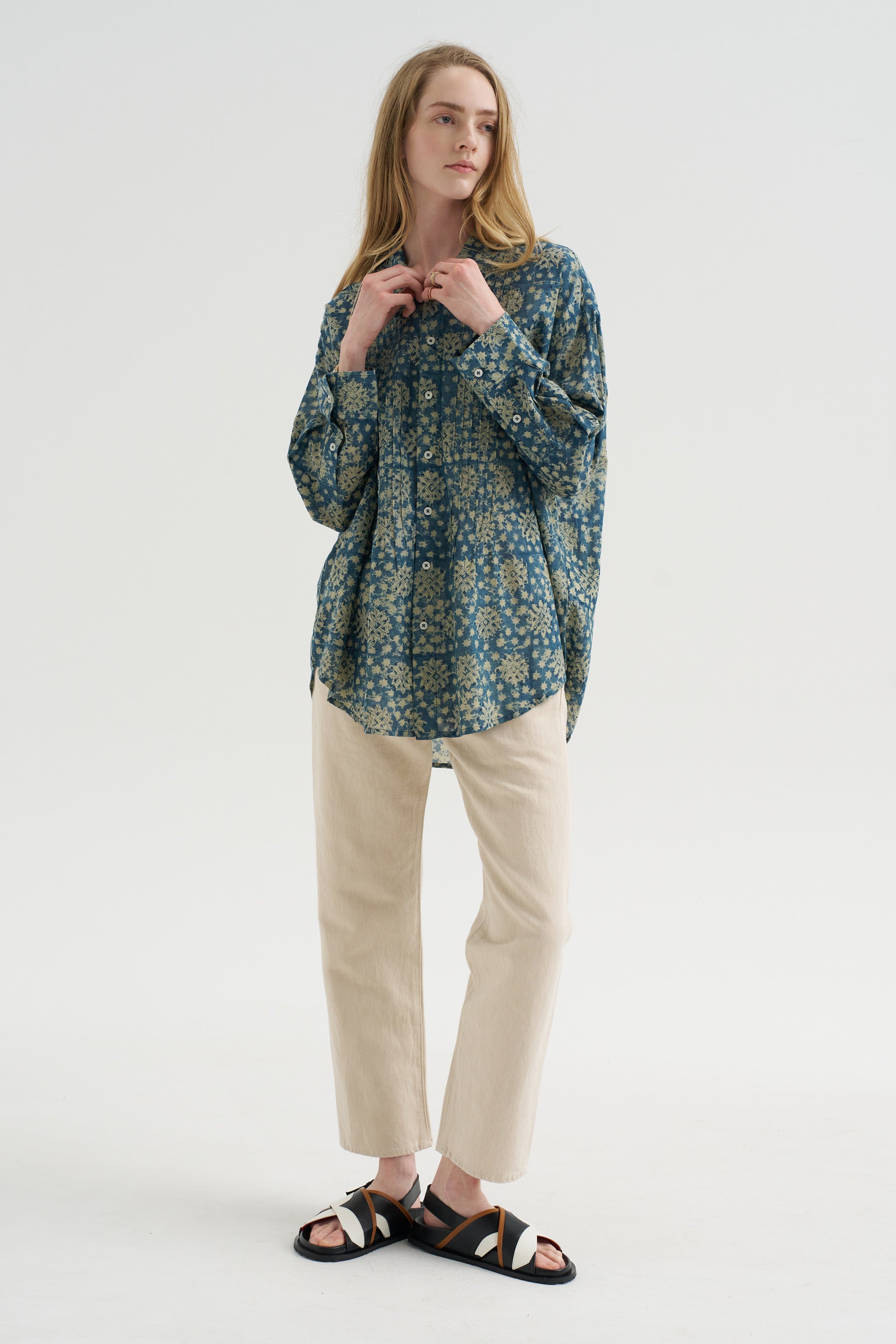 Pintuck Drop Neck Shirt, Indigo Medallion Print – Kick Pleat
