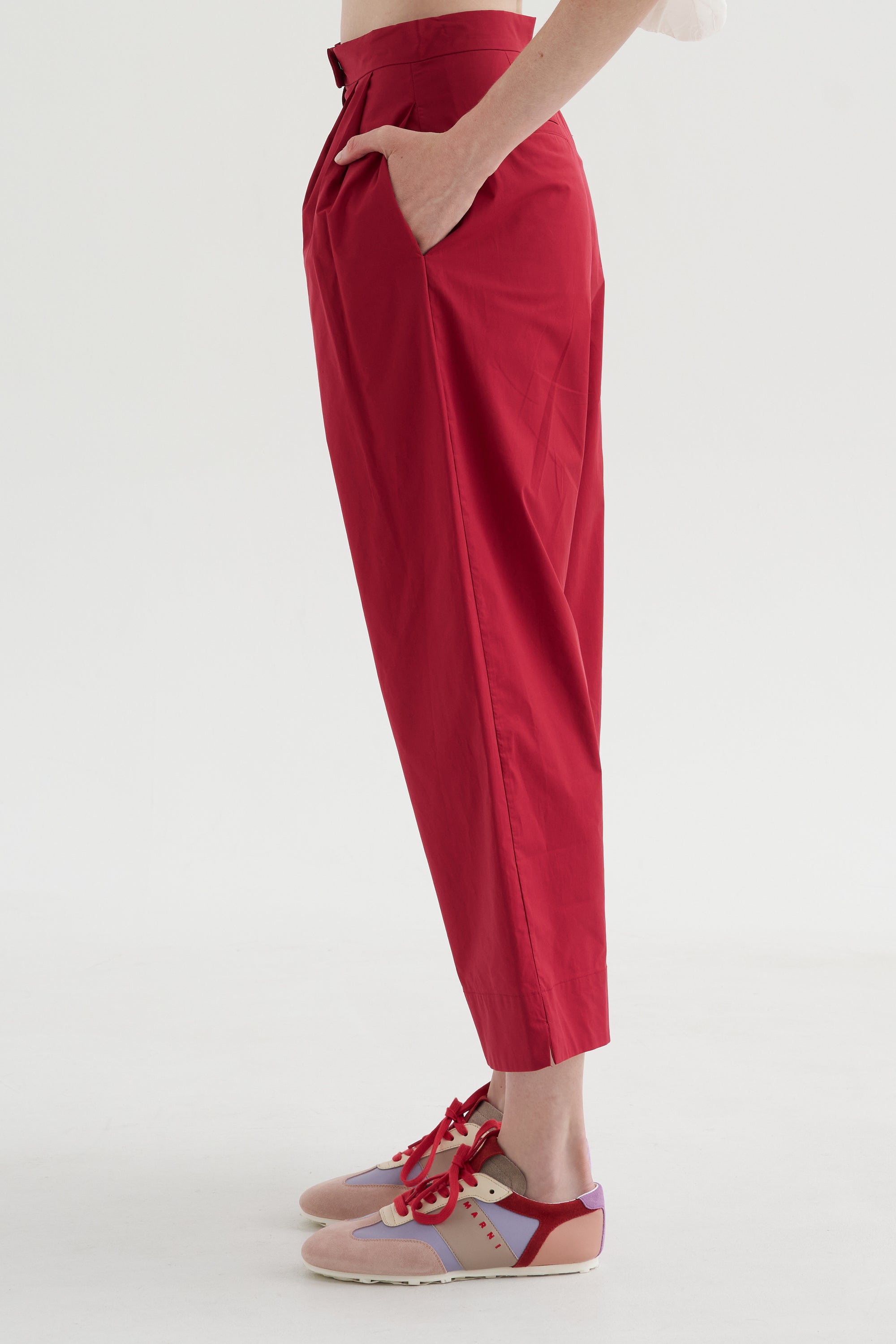Babar Pant, Red