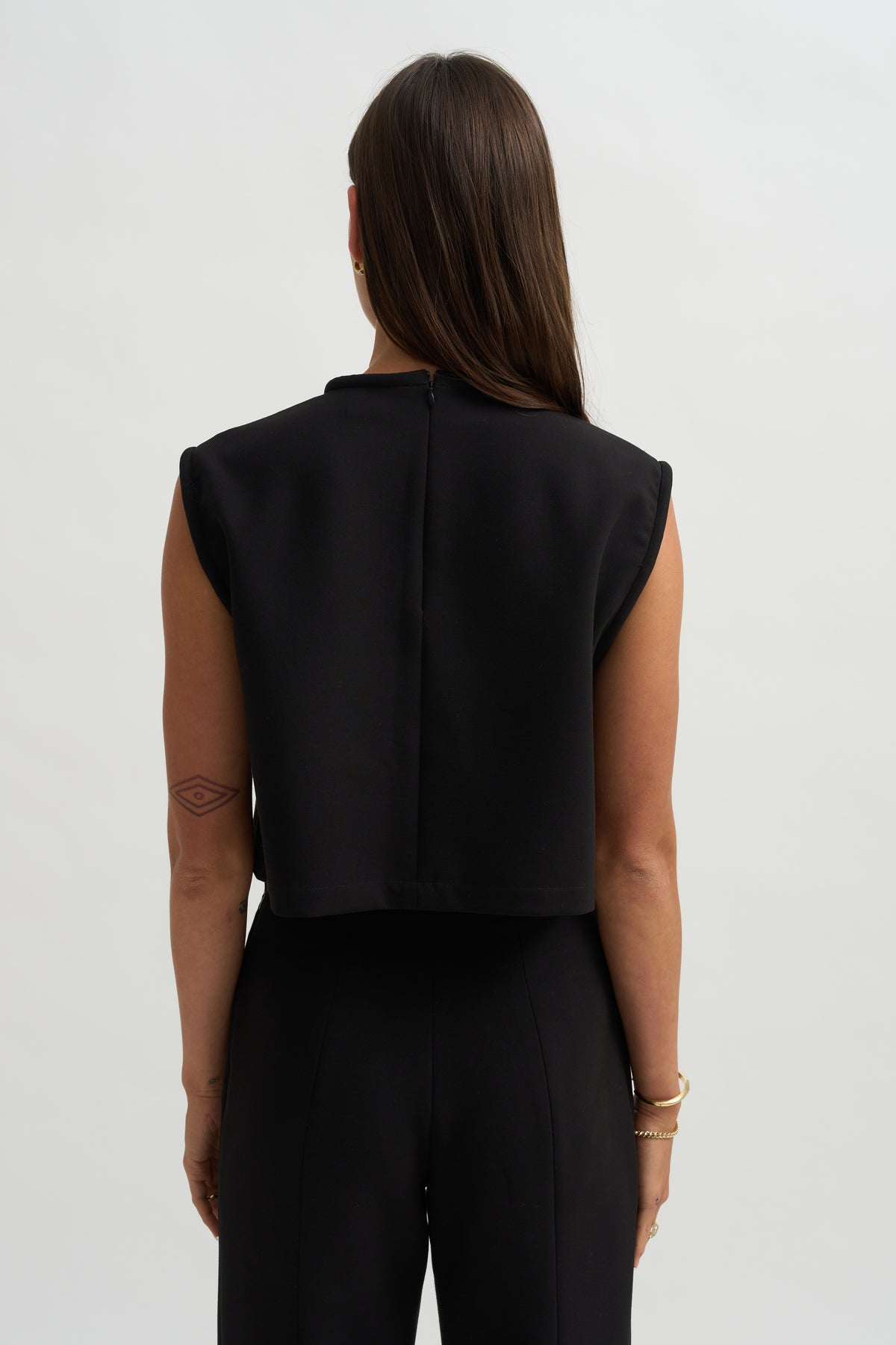 Adley Top
