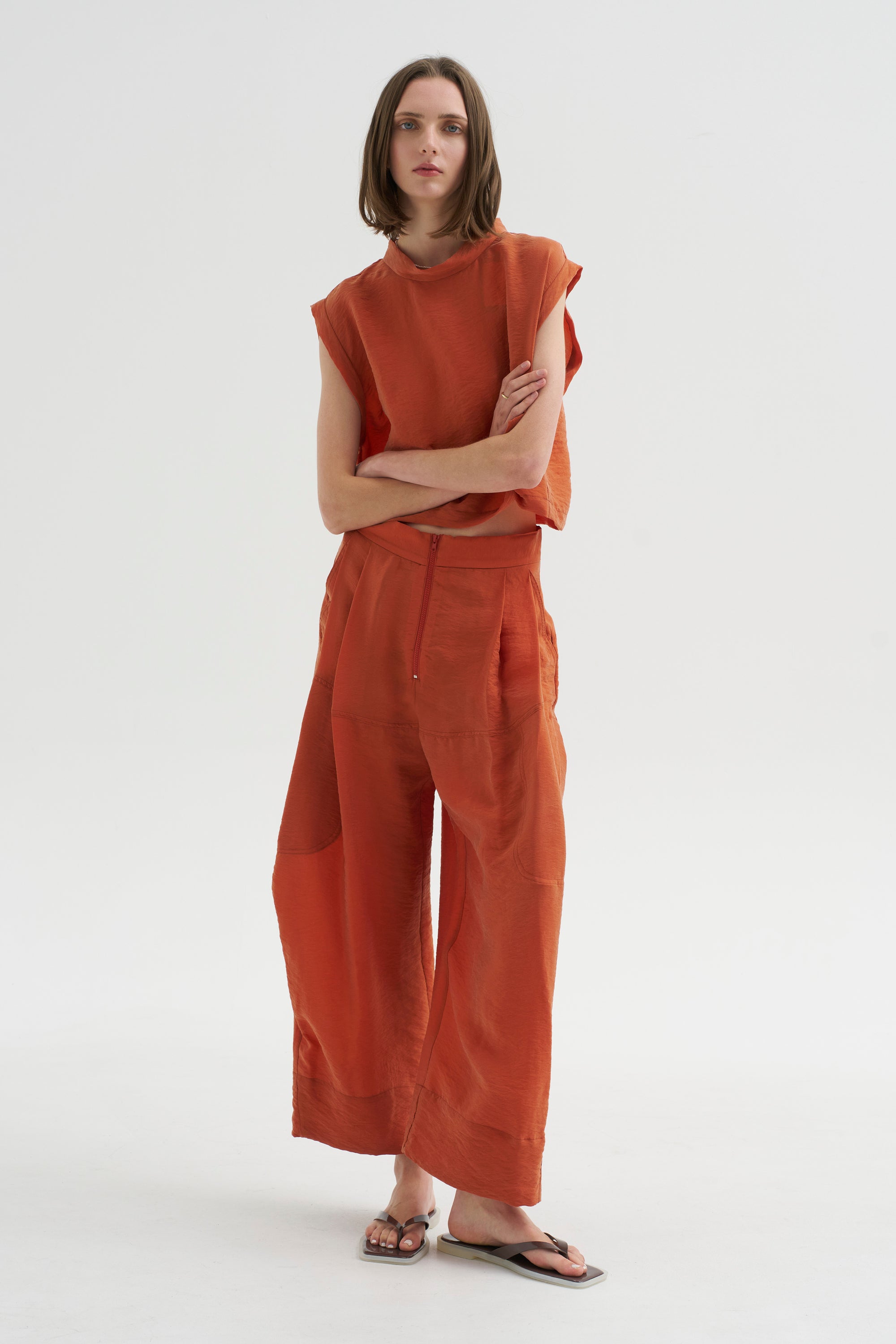 Dini Pant, Terracotta