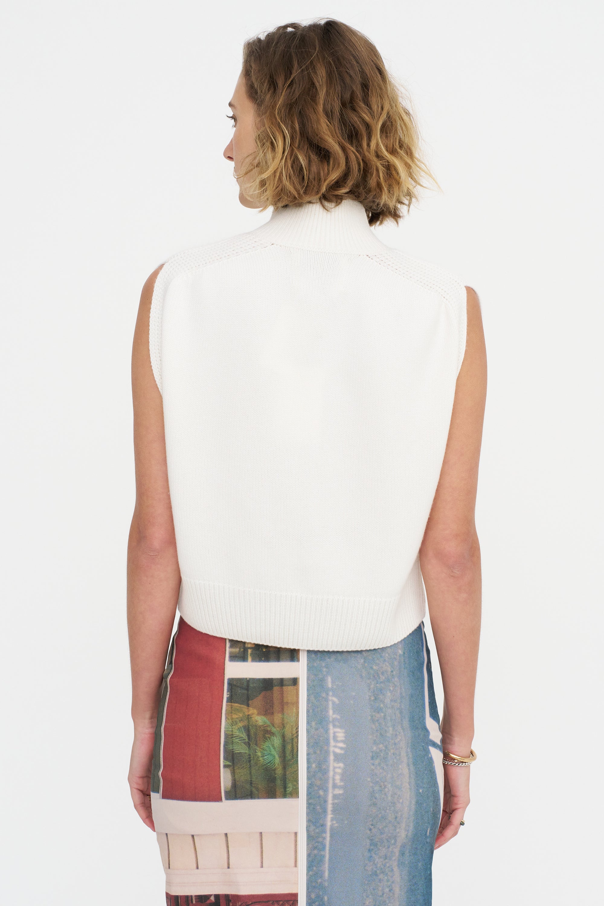 Sleeveless Cardi With Zip, White