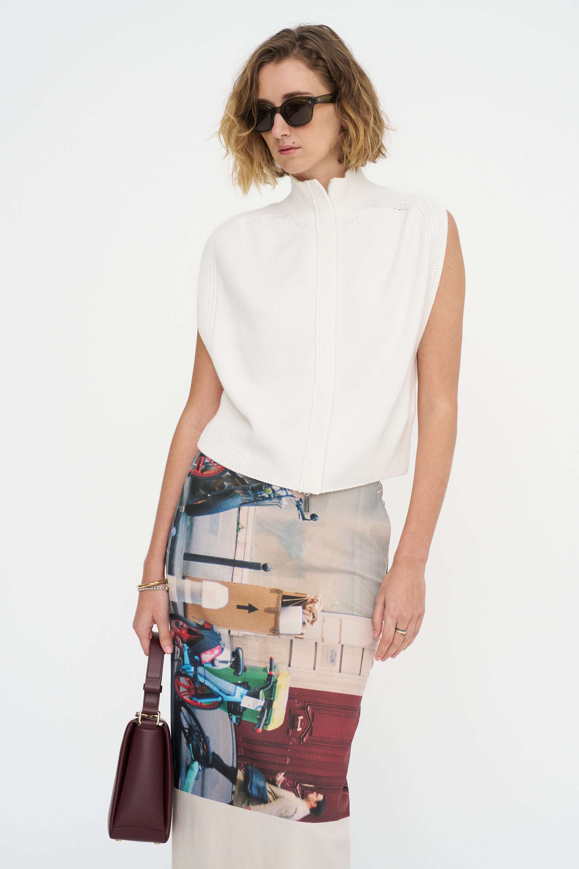 Sleeveless Cardi With Zip, White