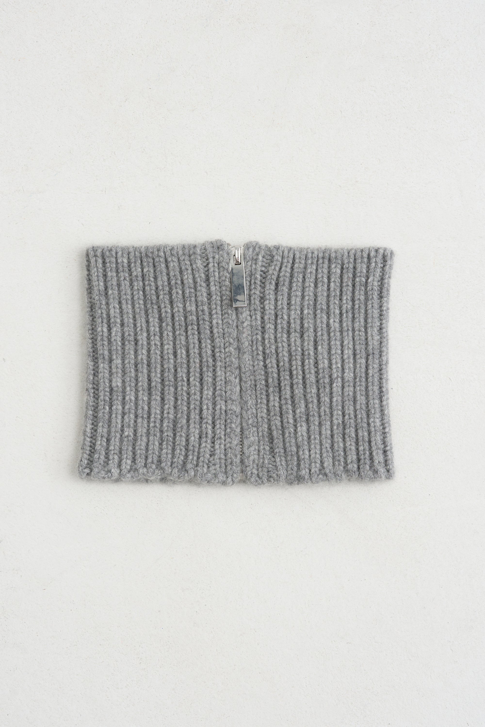 Collar With Zip