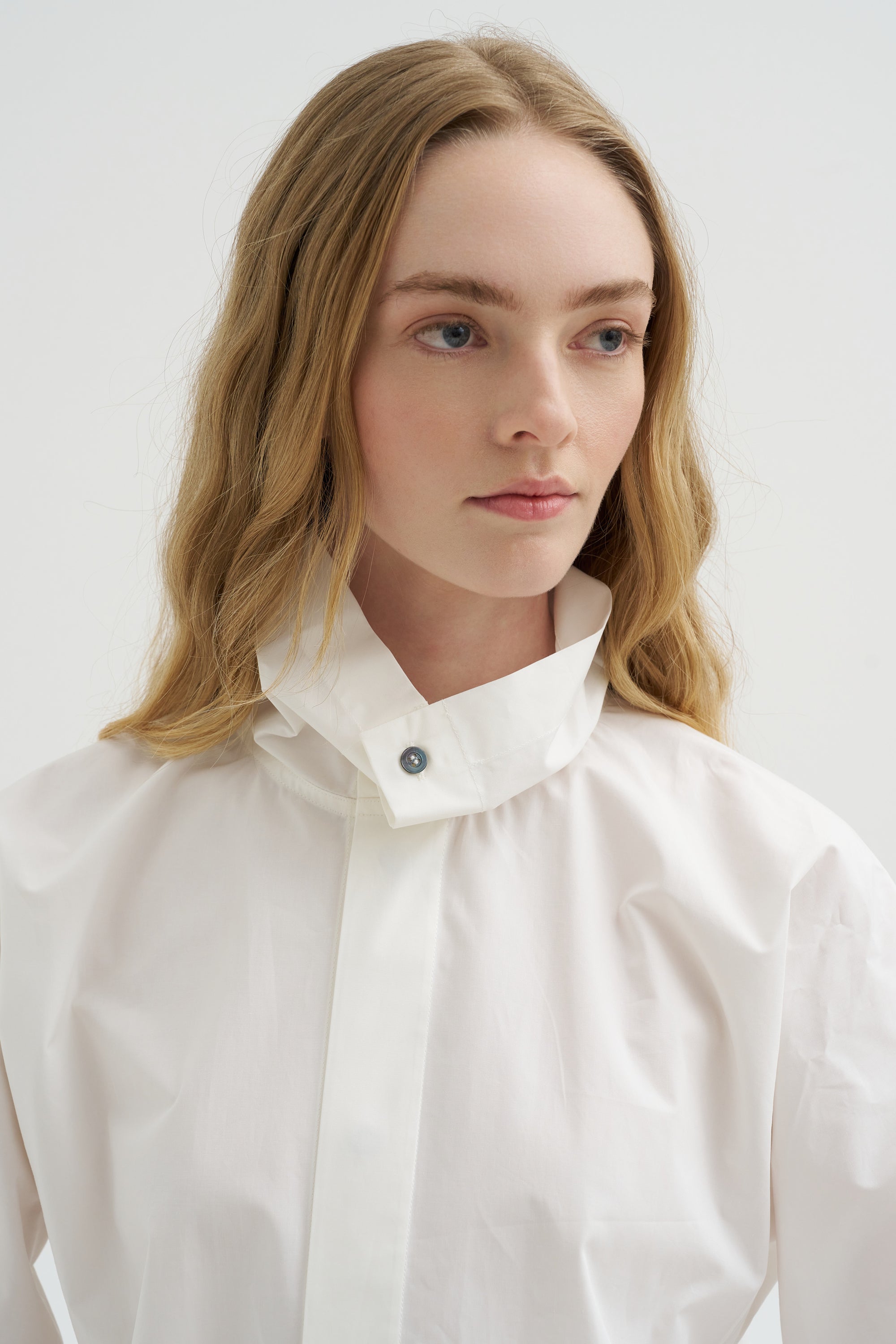 Belor CTop - Top-Pop Collar Shirt, Off White