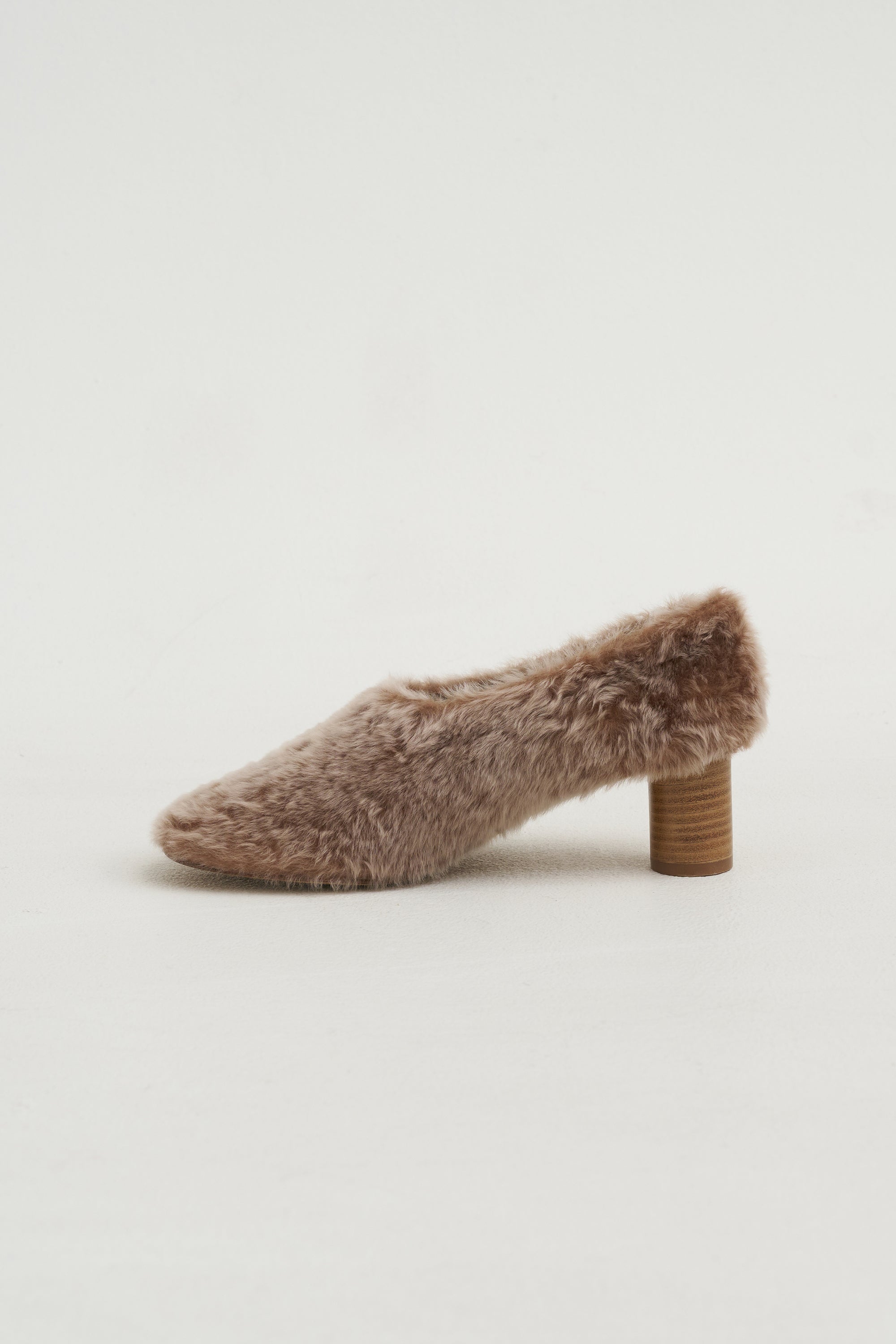 Astrakan Heel, Biscuit