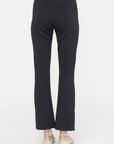 Sarah Pant, Noir