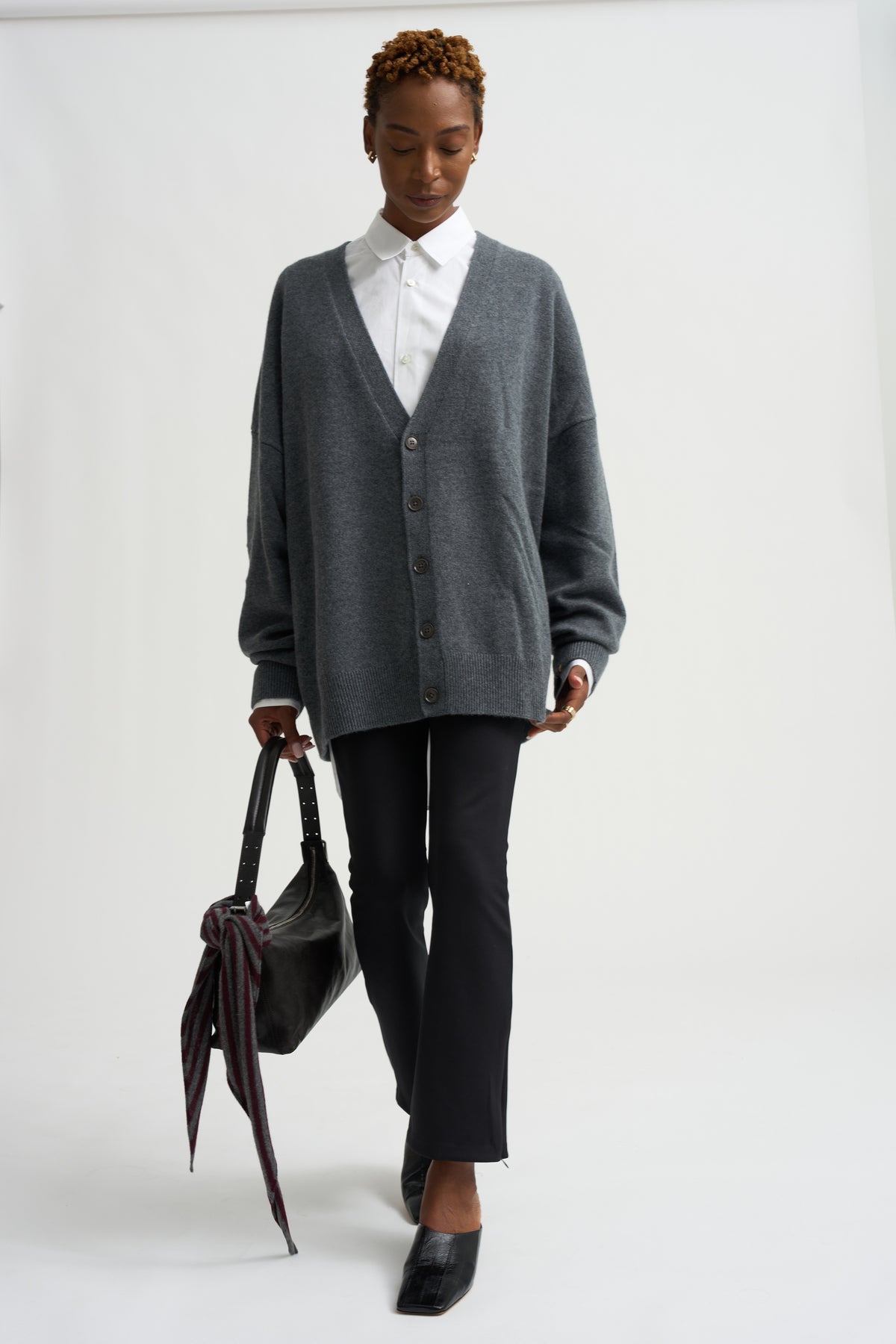Sarah Pant, Noir