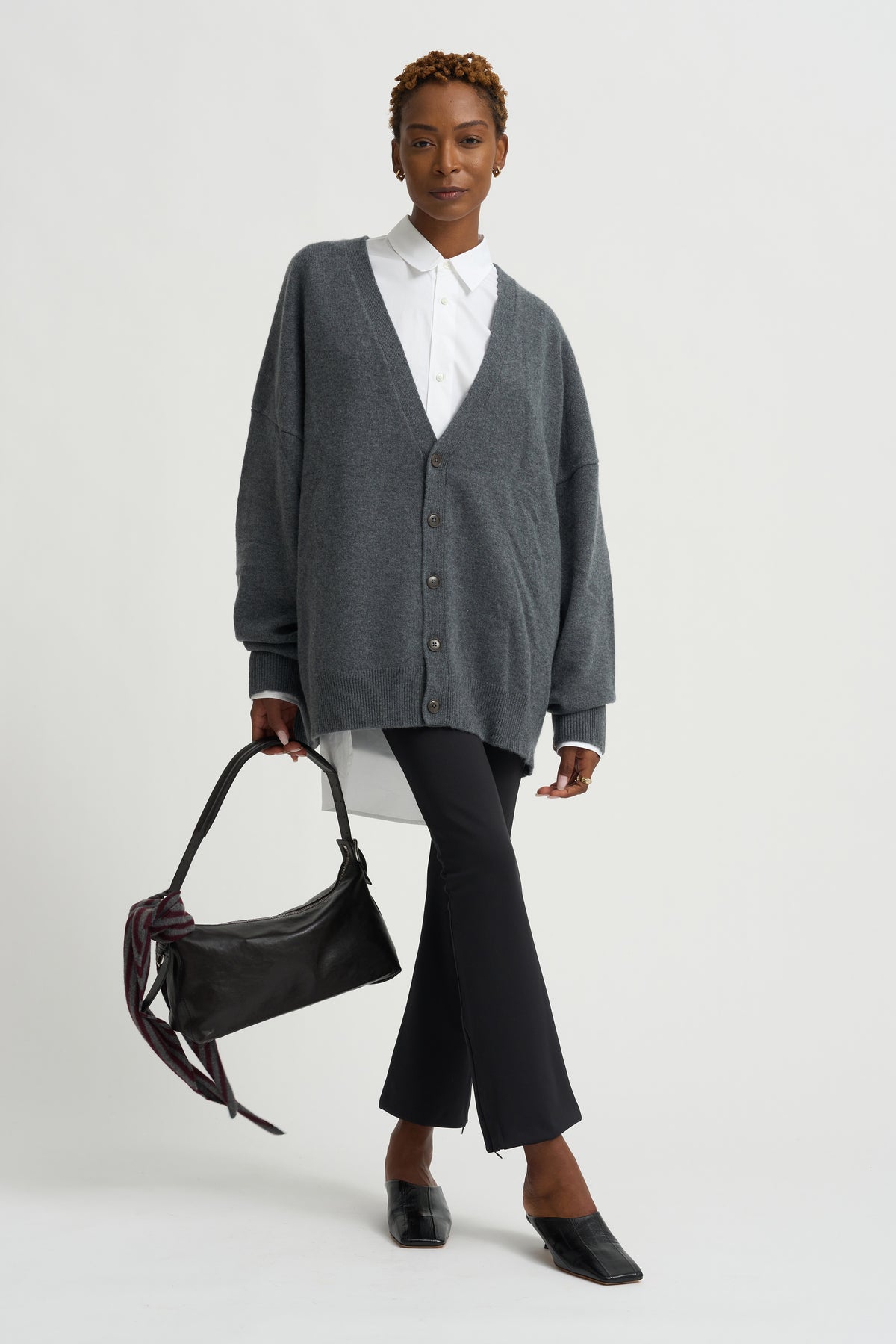 Sarah Pant, Noir