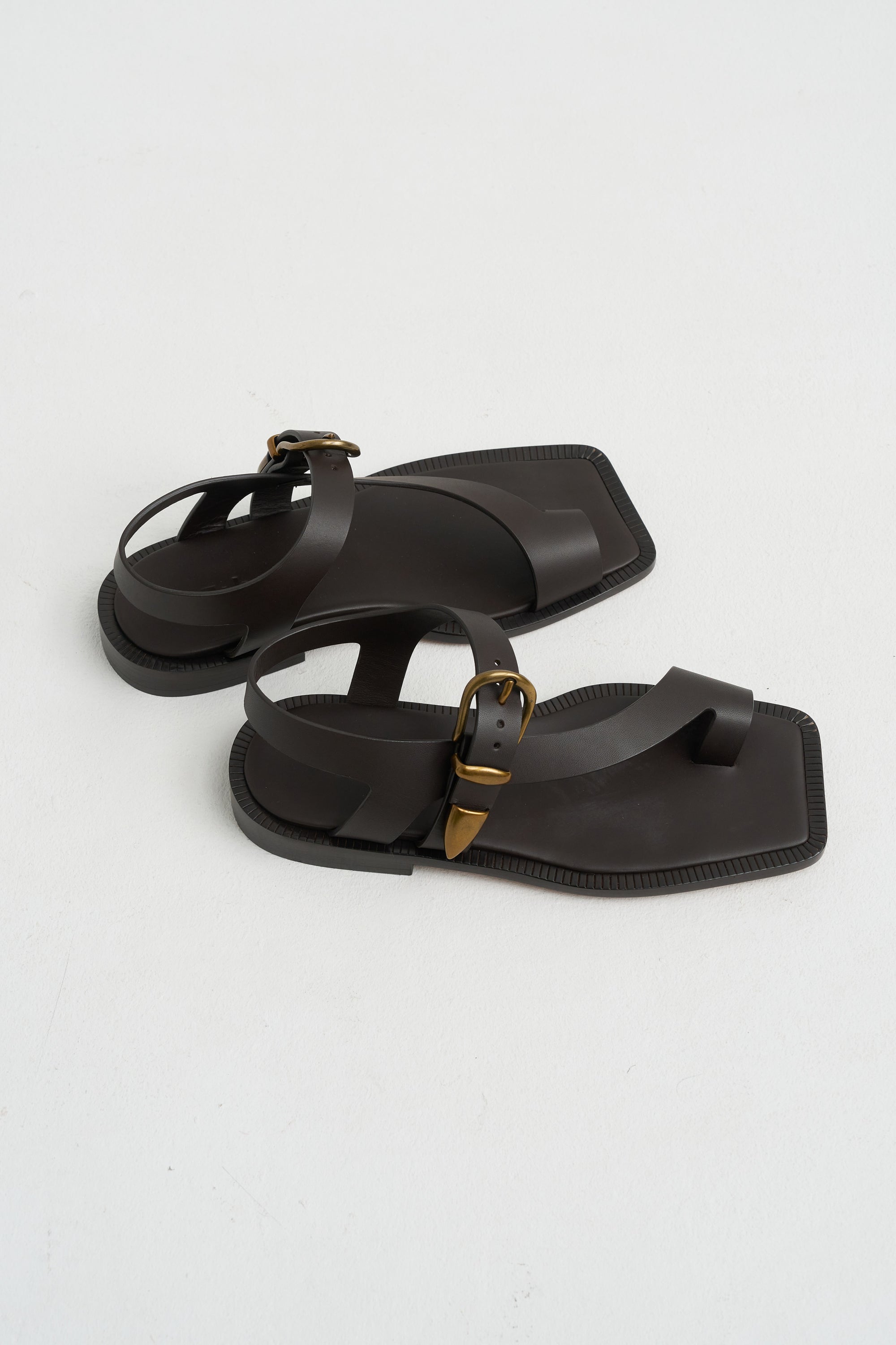 Karel Sandal, Dark Brown