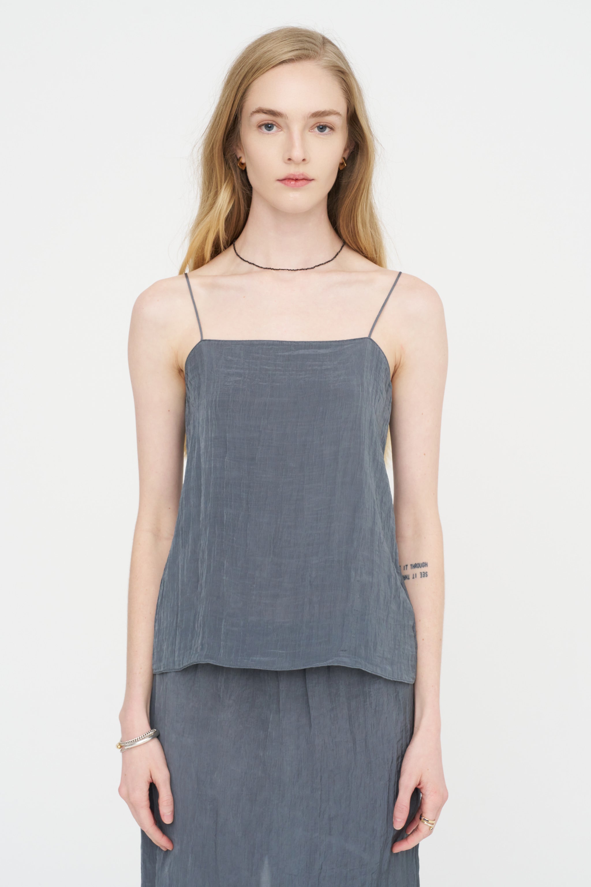 The Crinkle Slip Cami, Dark Grey – Kick Pleat