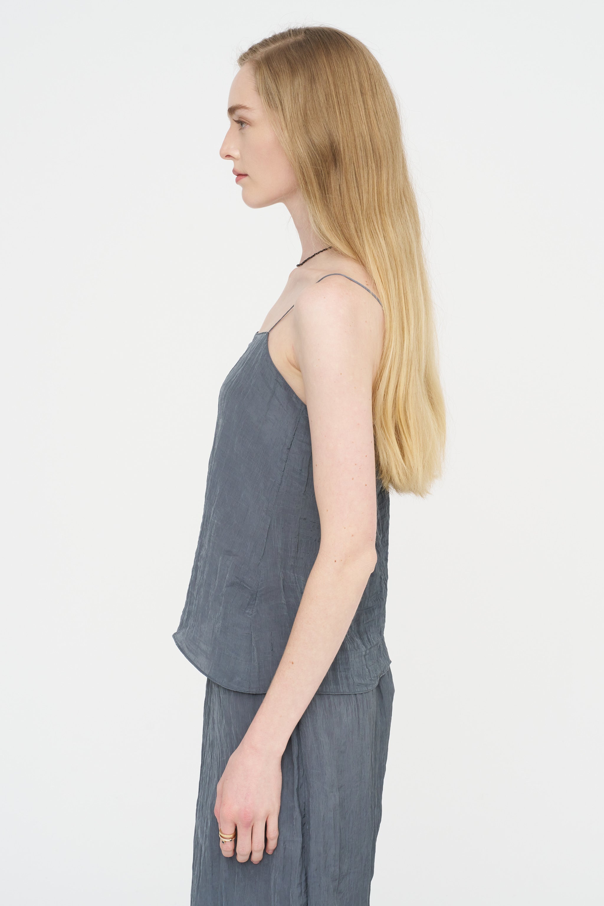 The Crinkle Slip Cami, Dark Grey – Kick Pleat