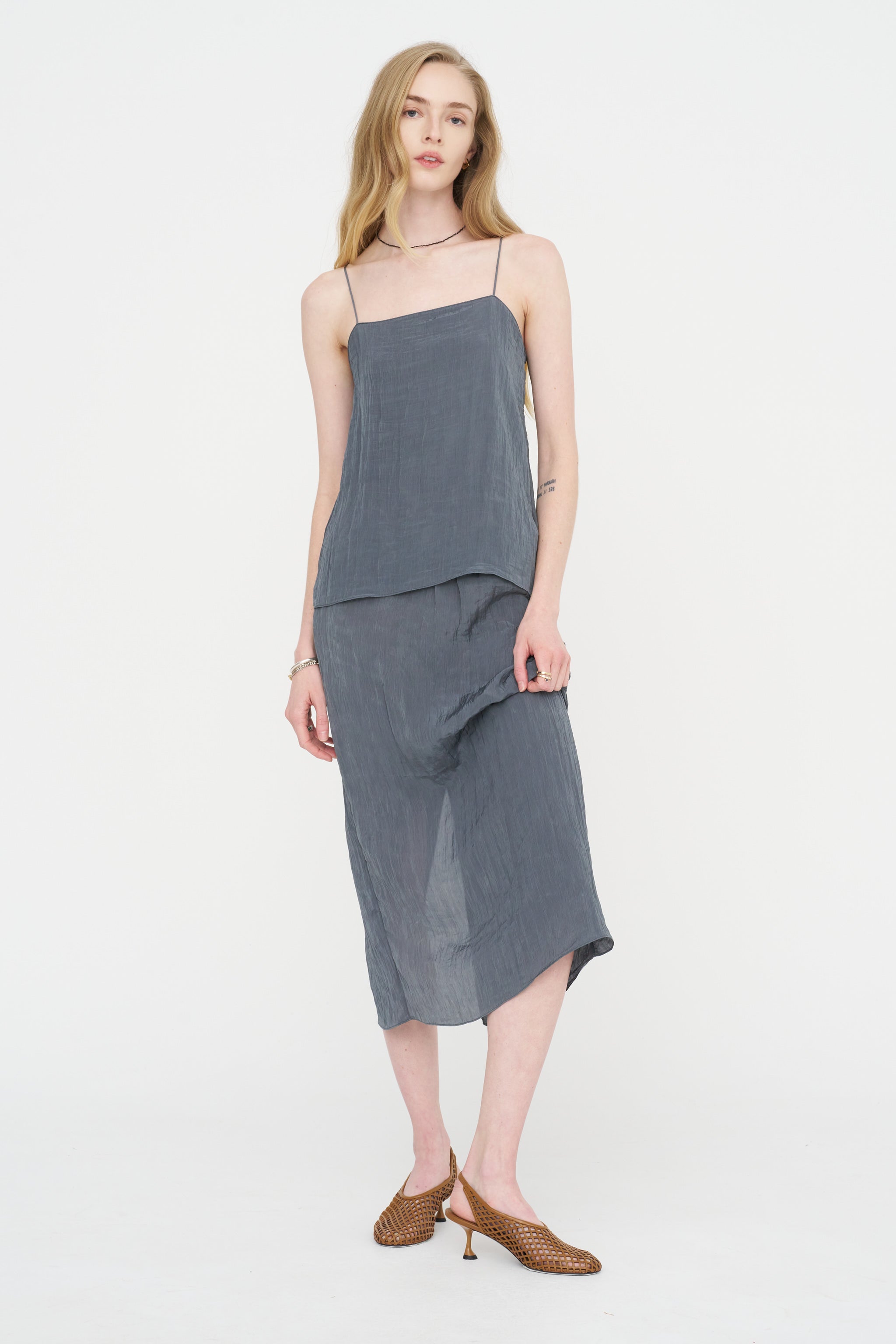 The Crinkle Slip Cami, Dark Grey – Kick Pleat