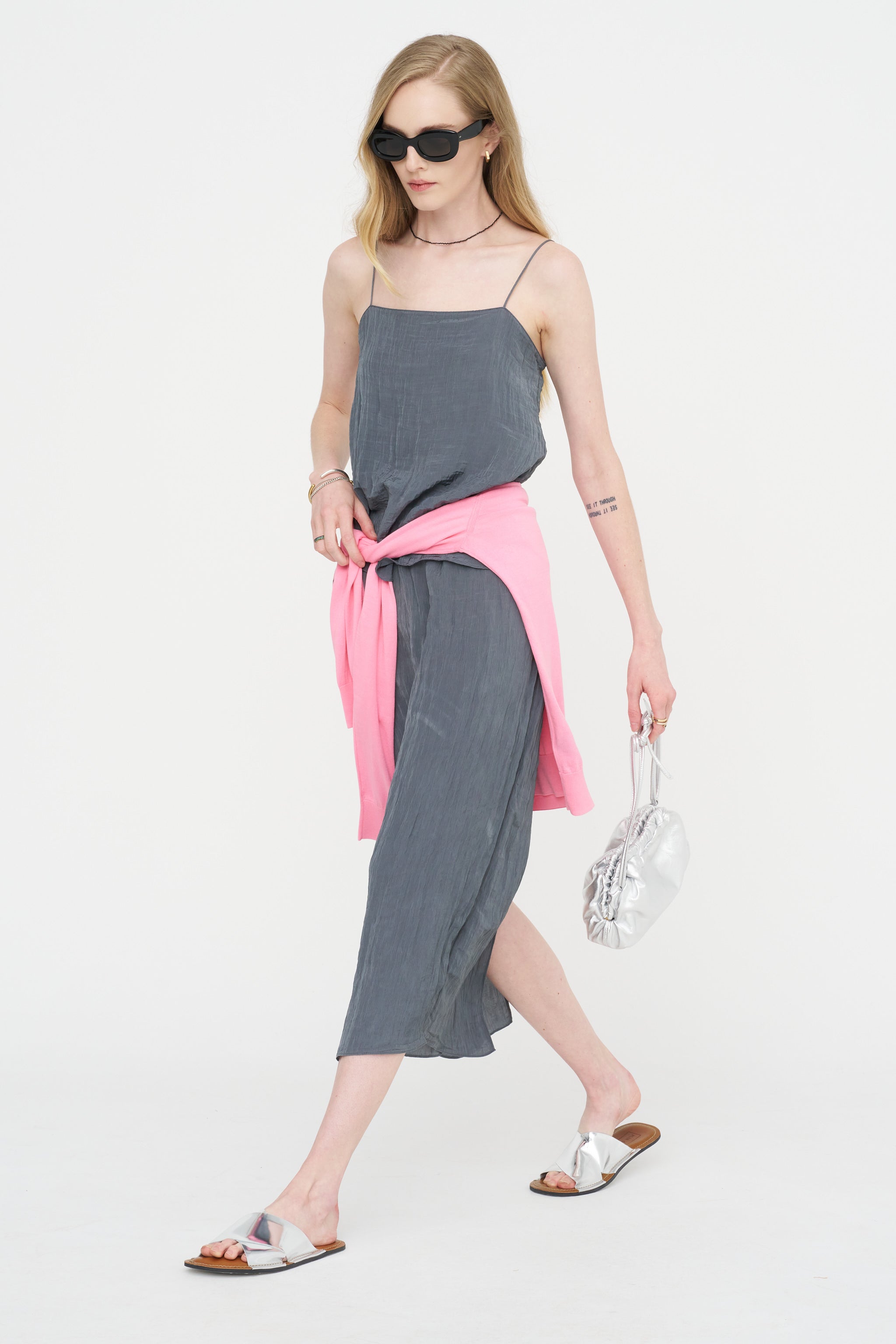 The Crinkle Slip Cami, Dark Grey – Kick Pleat