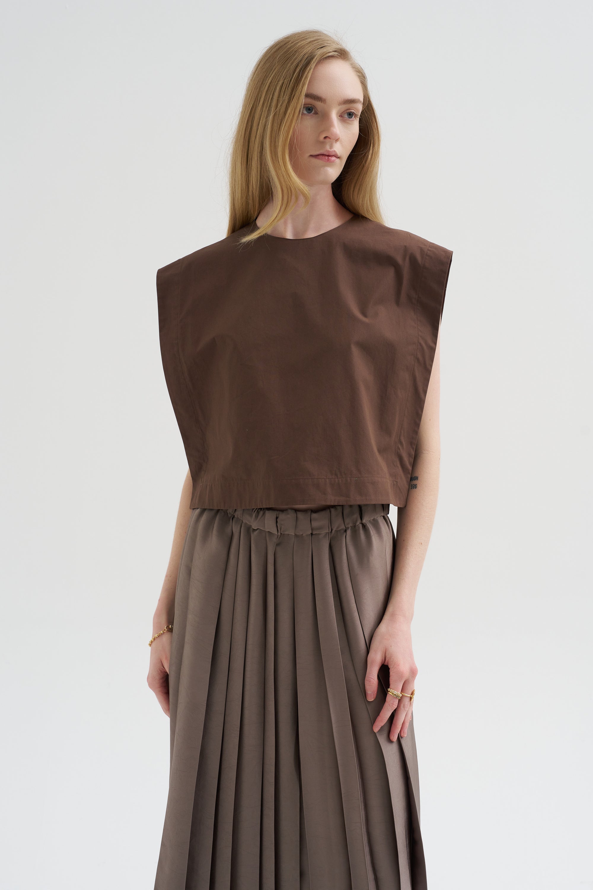 Feather Weight Pleated Pull On Skirt