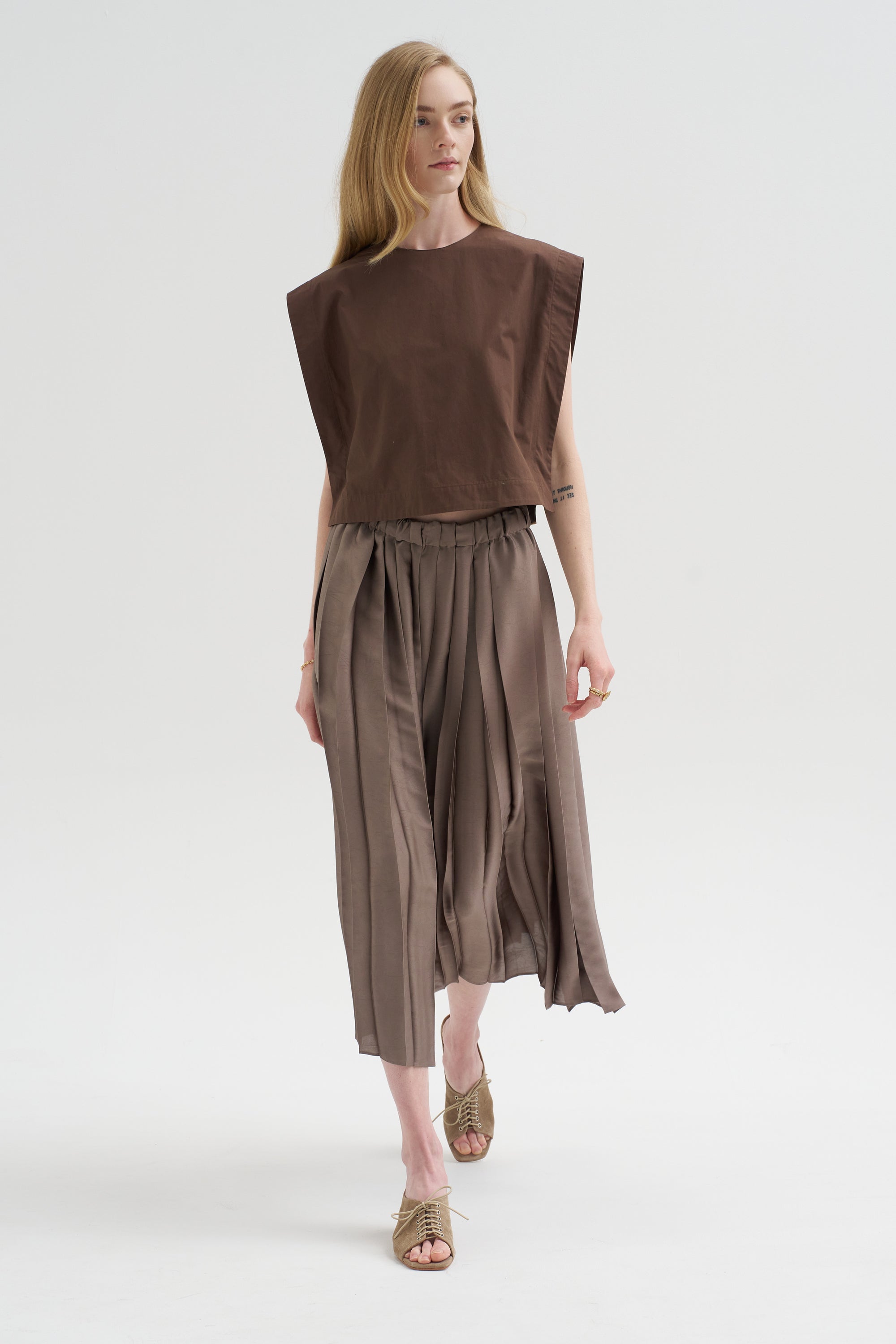 Feather Weight Pleated Pull On Skirt