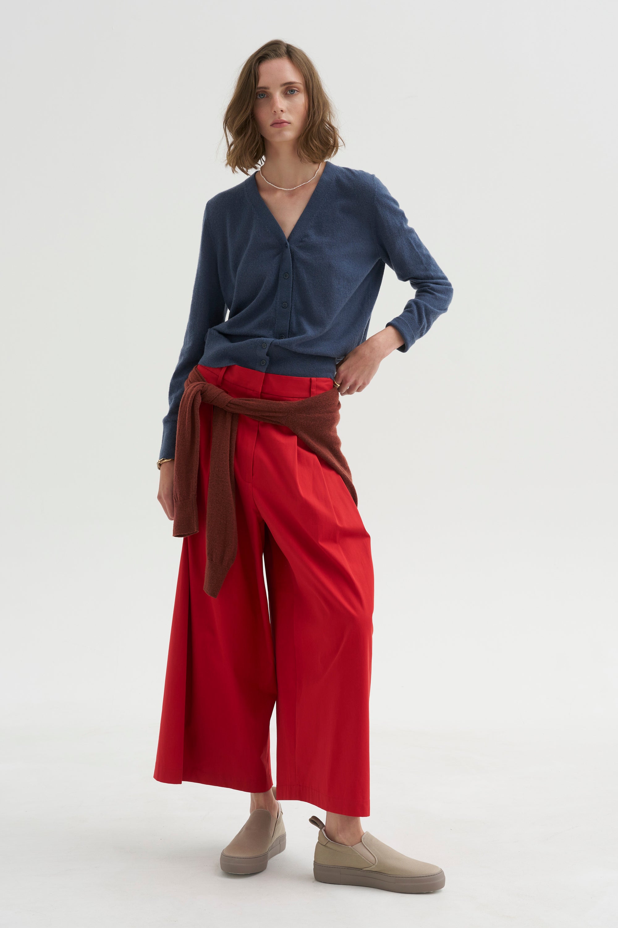 PRE-ORDER • Skinlike Mercerized Wool V-Neck Shrunken Cardigan, Blue Fog