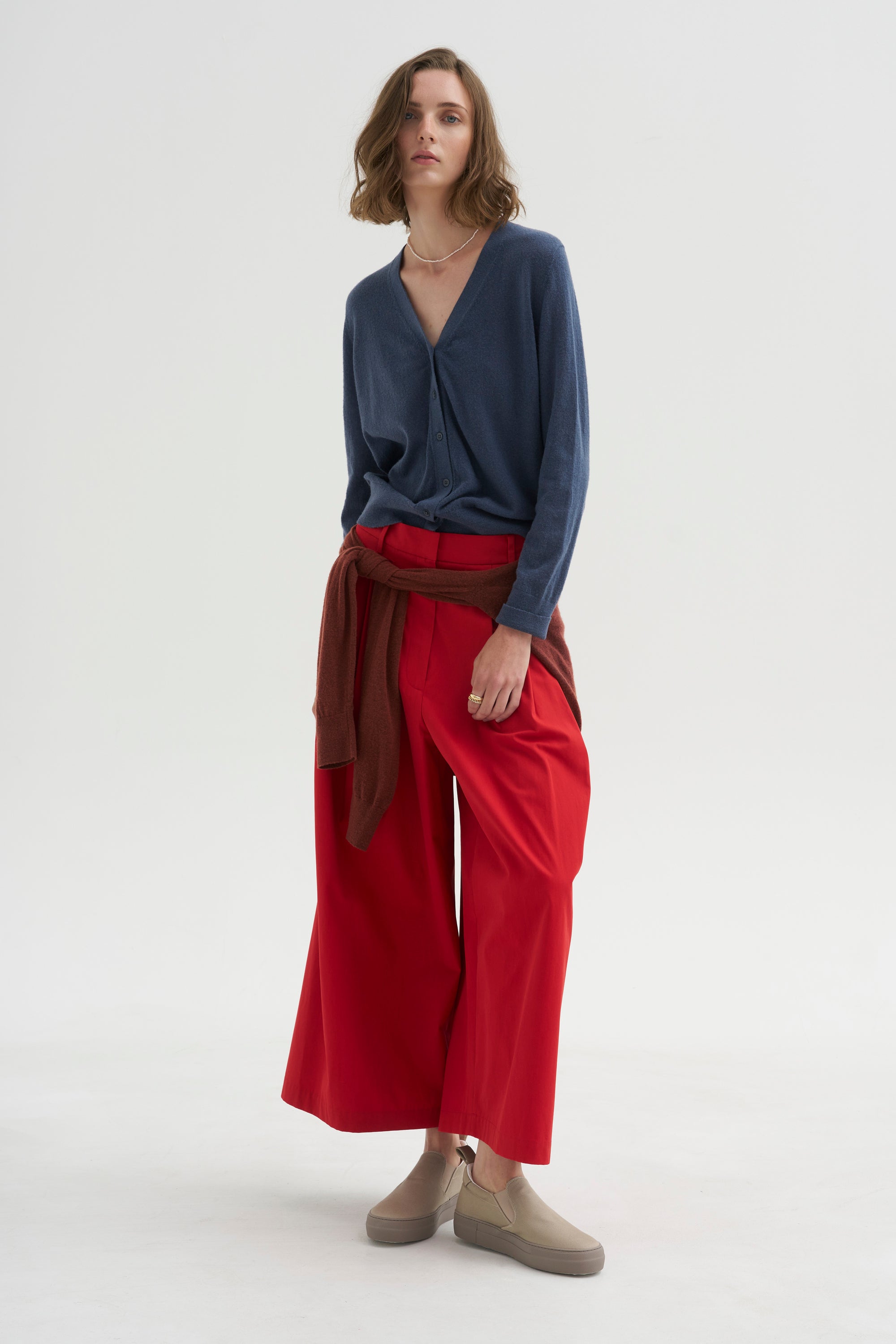 PRE-ORDER • Skinlike Mercerized Wool V-Neck Shrunken Cardigan, Blue Fog