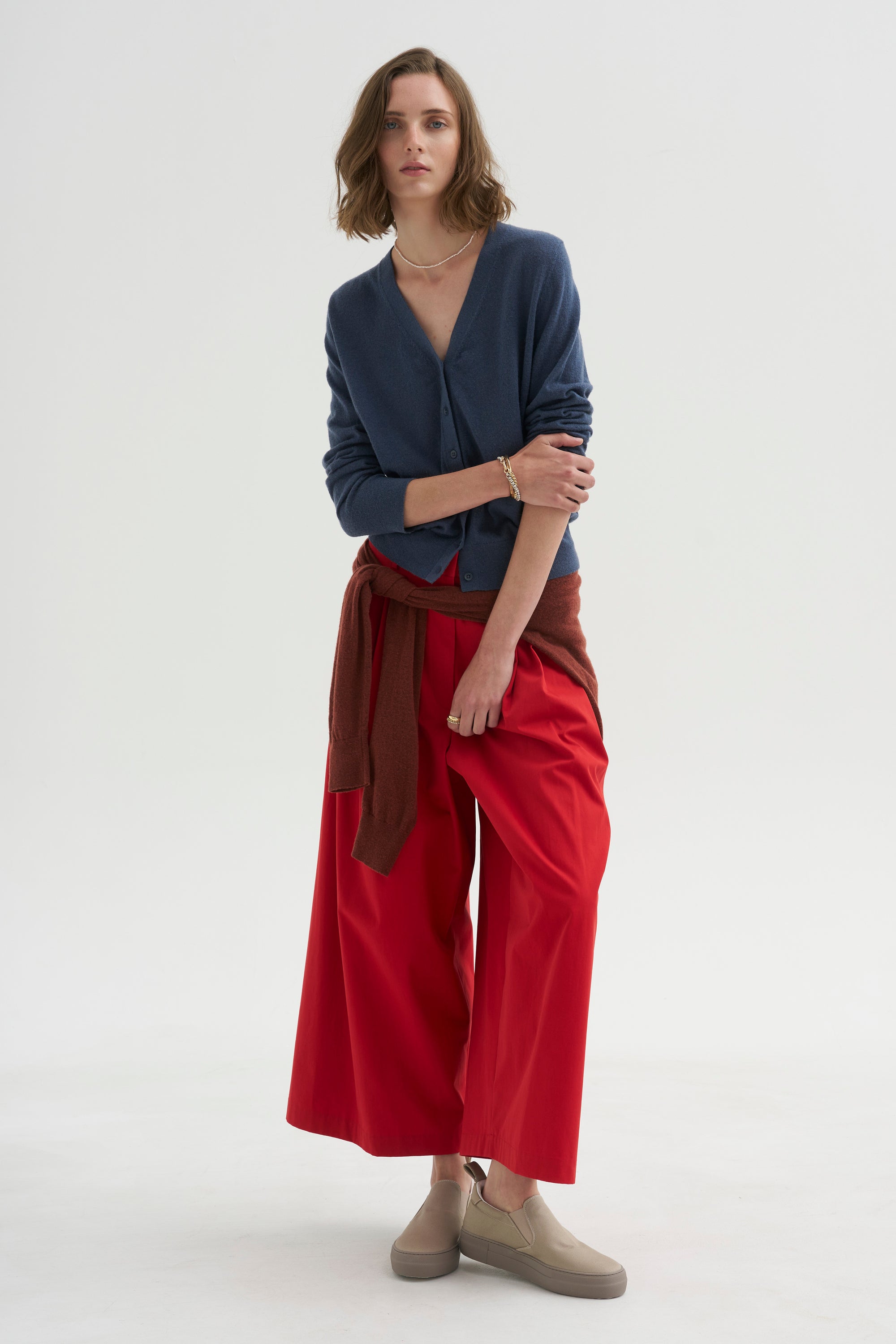 PRE-ORDER • Skinlike Mercerized Wool V-Neck Shrunken Cardigan, Blue Fog